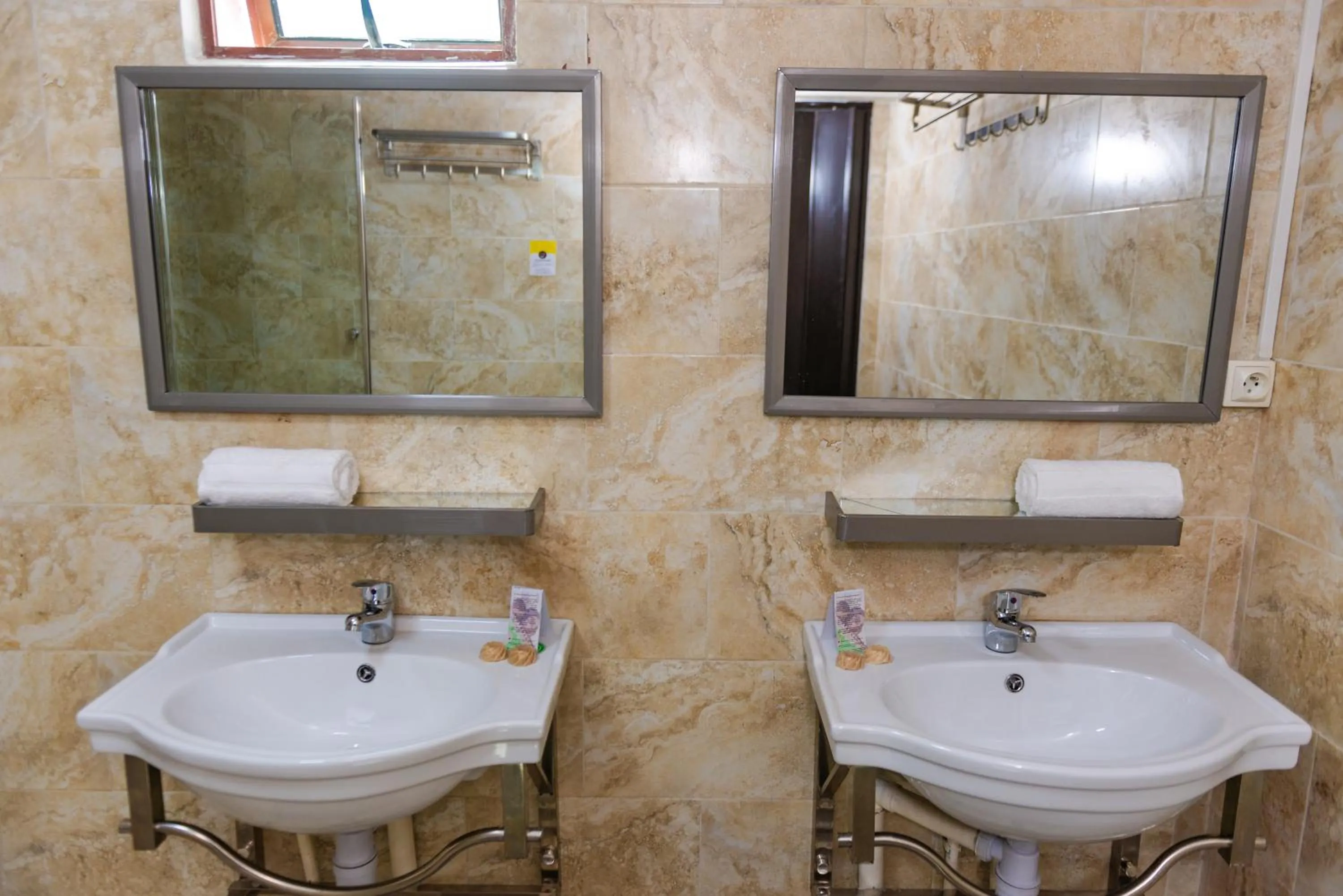 Bathroom in Hotel Le Pousse Pousse