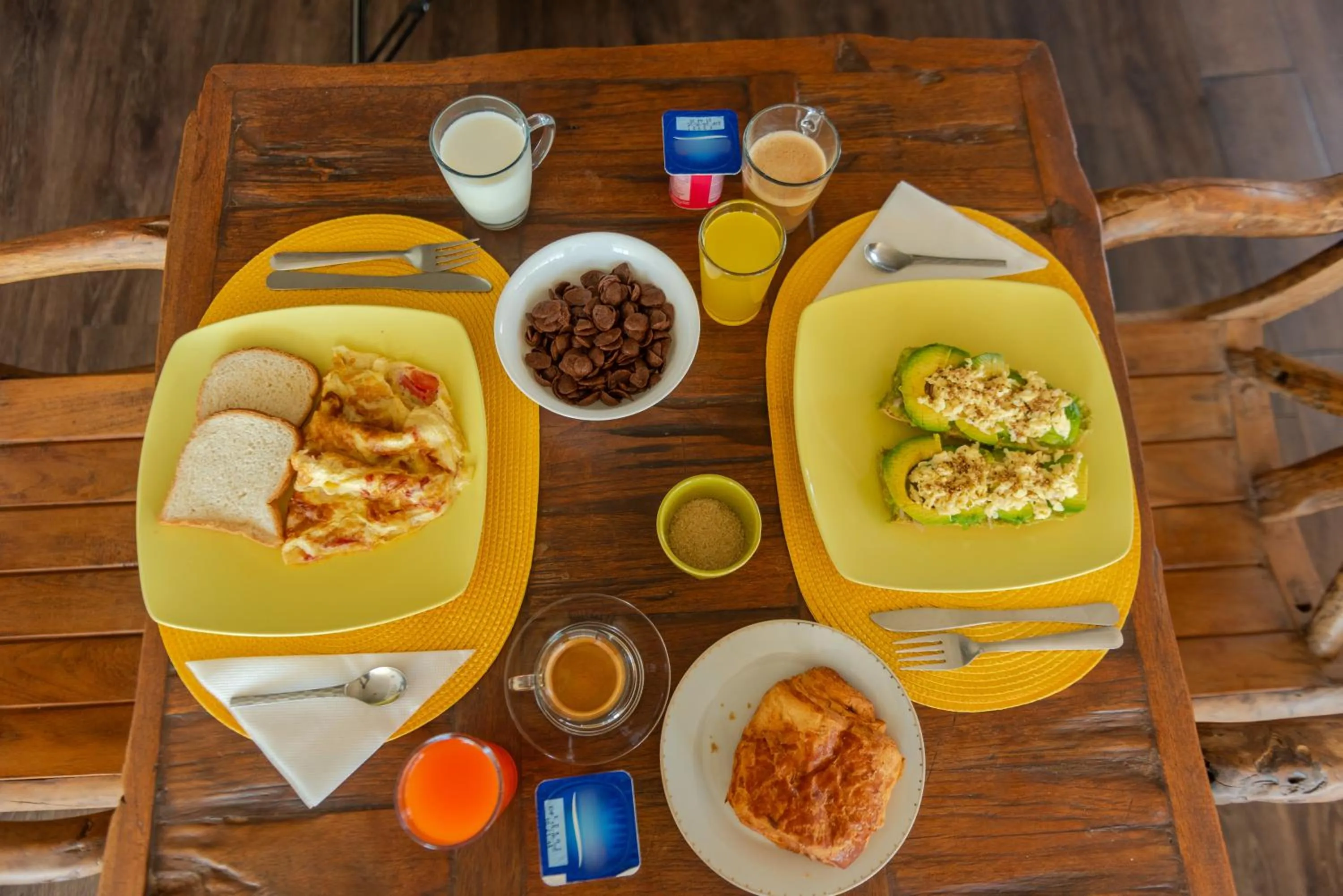 Breakfast in Hotel Le Pousse Pousse