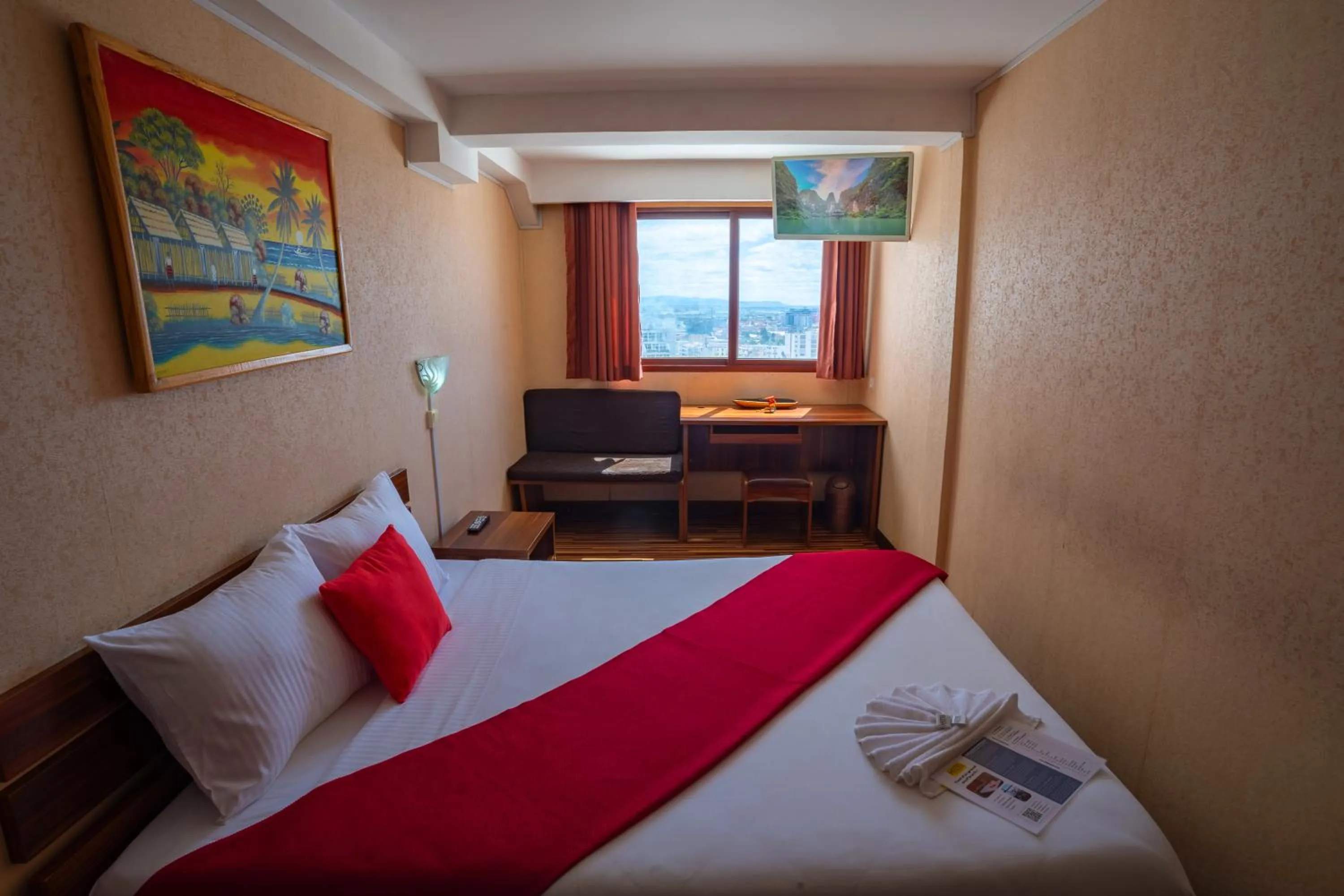 Photo of the whole room, Bed in Hotel Le Pousse Pousse