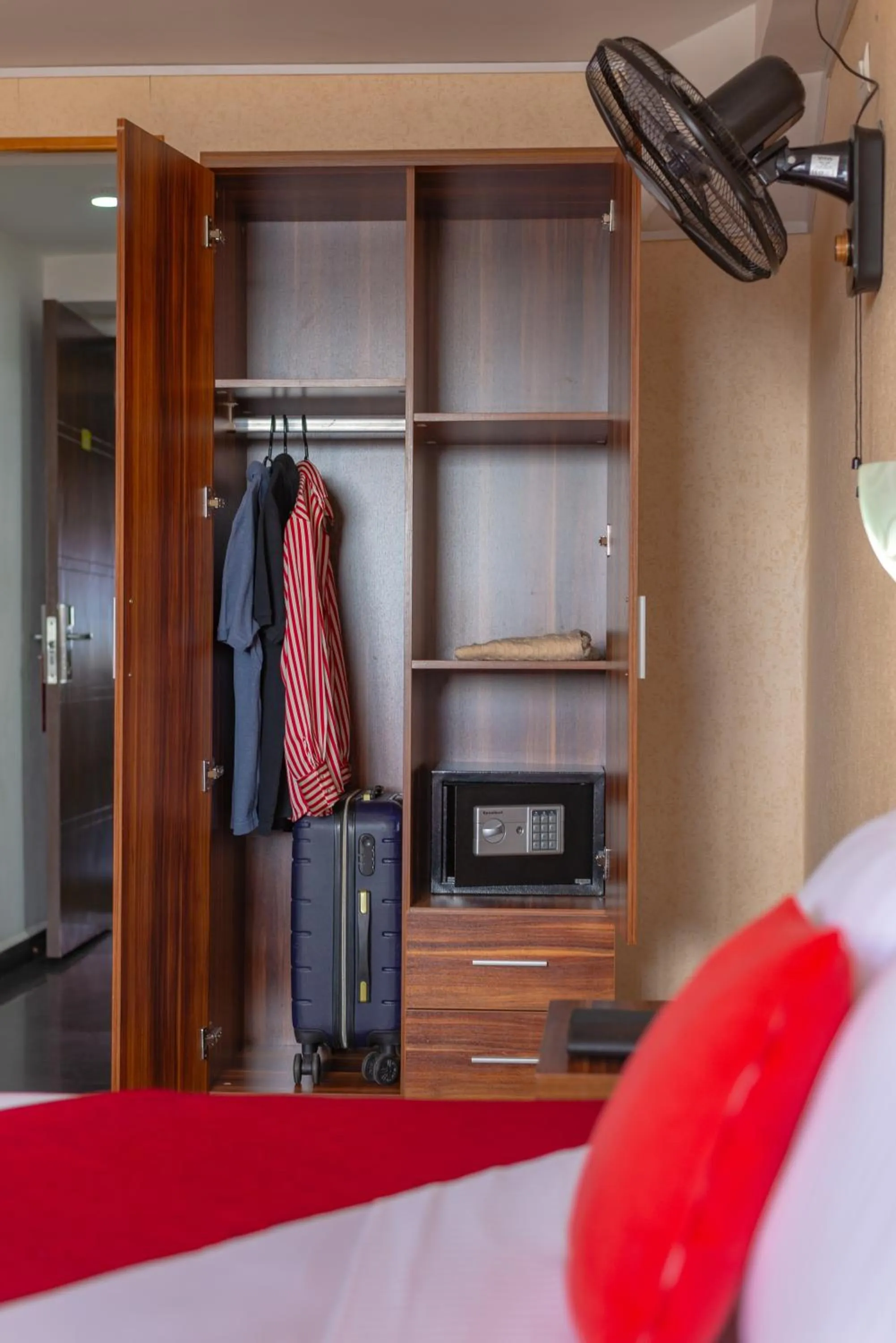 safe, Bed in Hotel Le Pousse Pousse