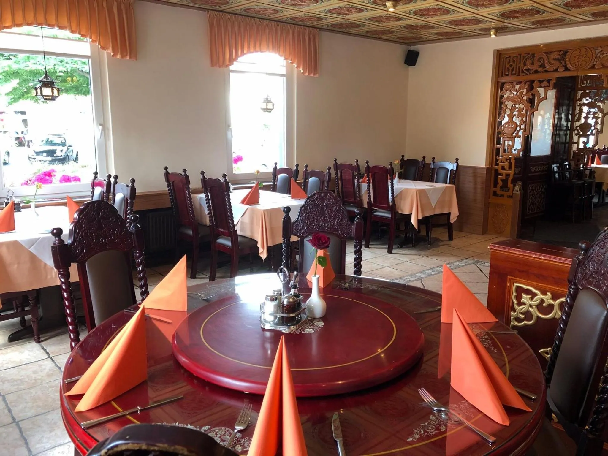 Restaurant/places to eat in Hotel Cao