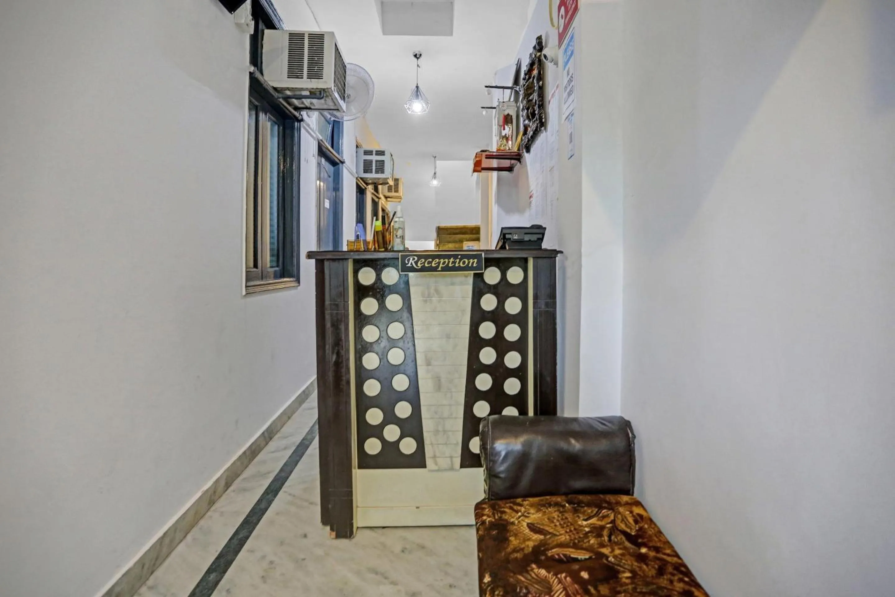 Lobby or reception in Hotel O The Premium Villa