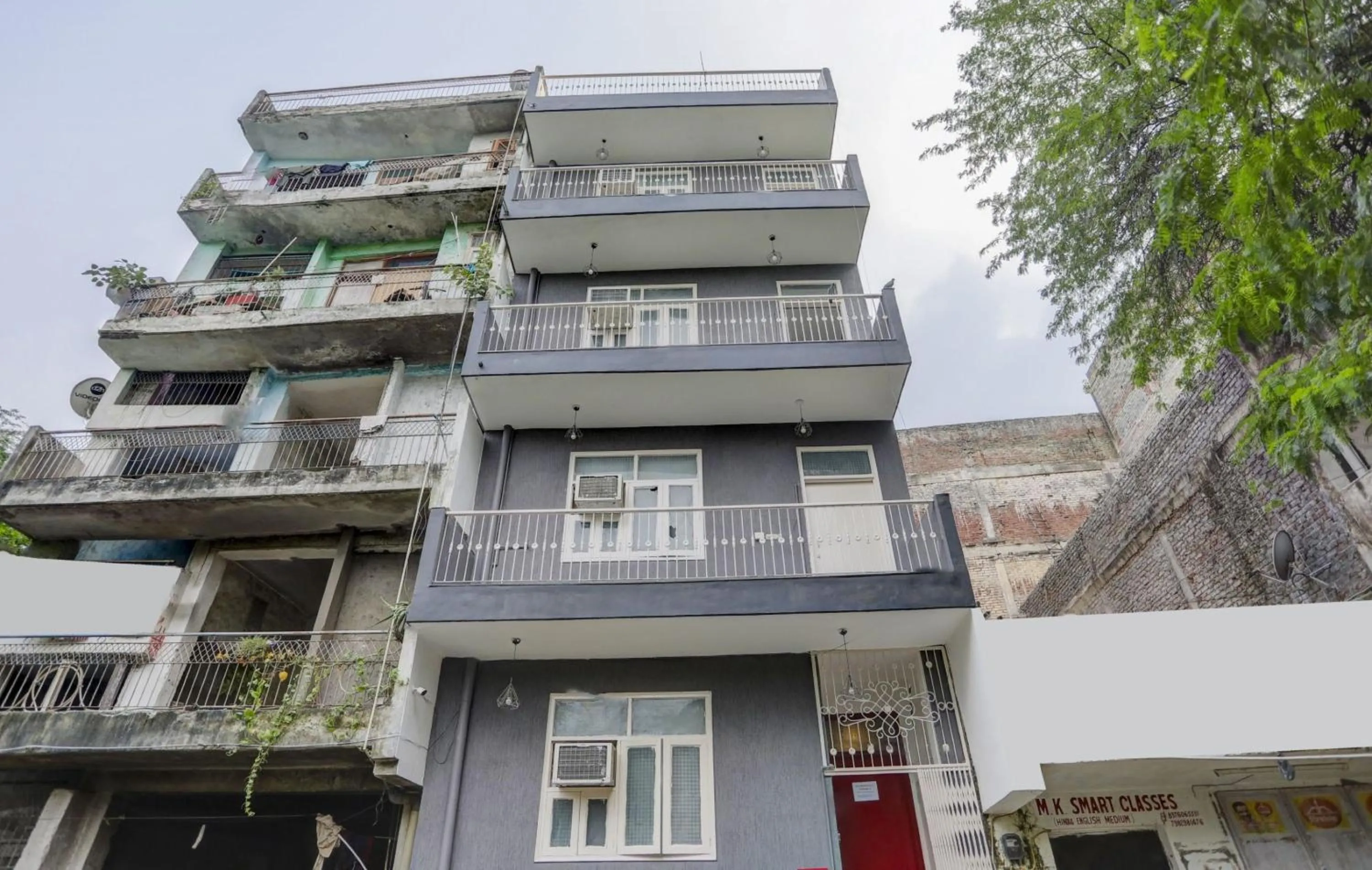 Facade/entrance in Hotel O The Premium Villa