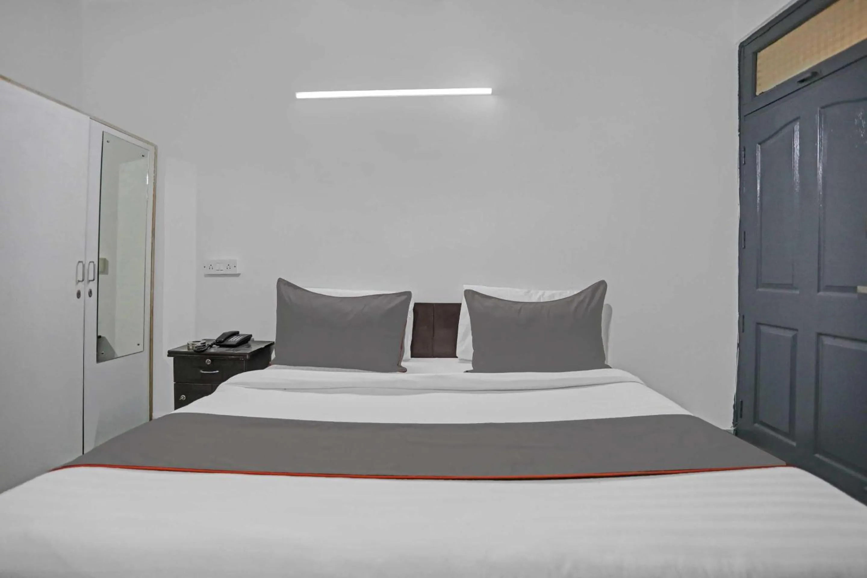 Bedroom, Bed in Hotel O The Premium Villa