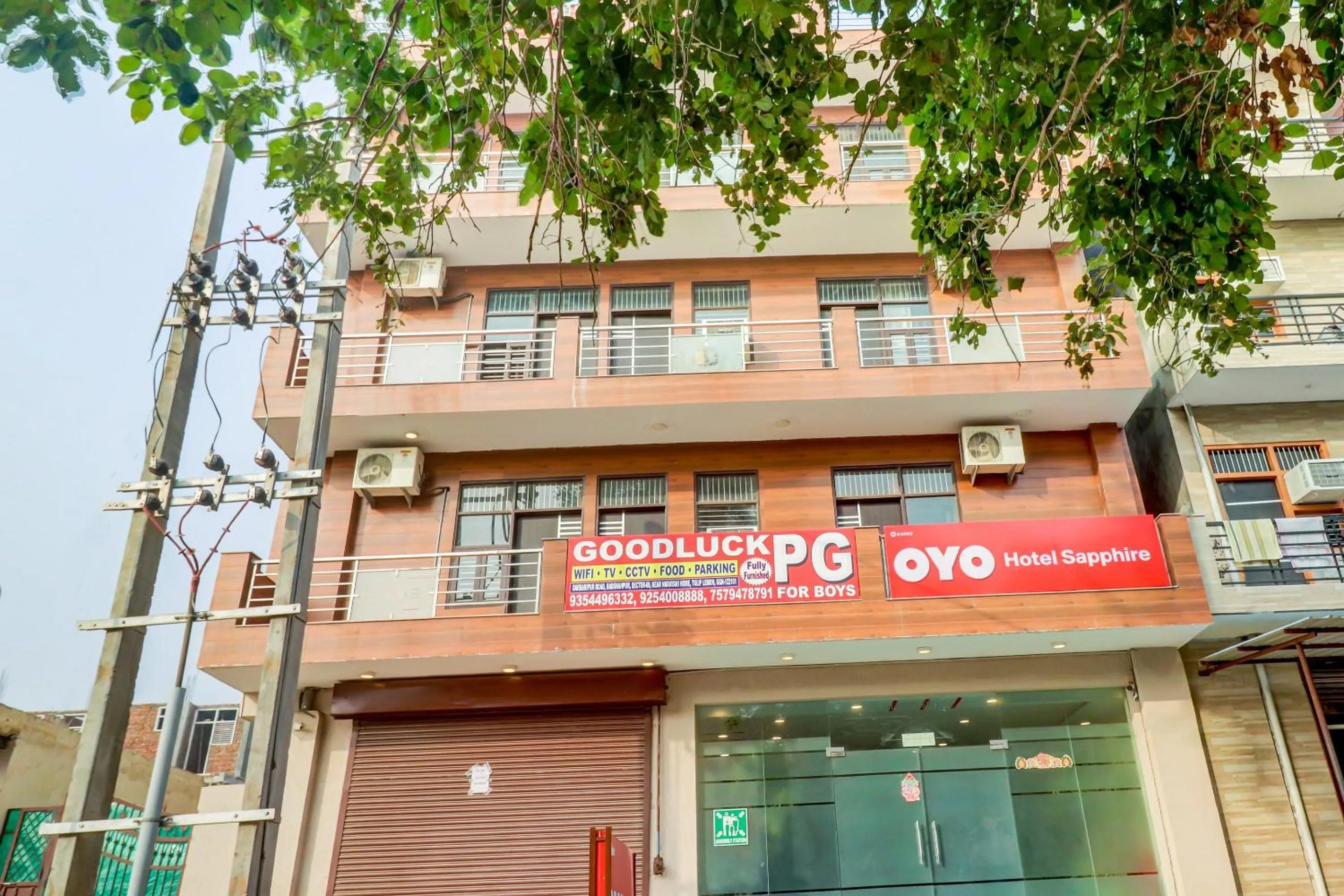 Facade/entrance in Hotel O Sapphire Near Omaxe Gurgaon Mall