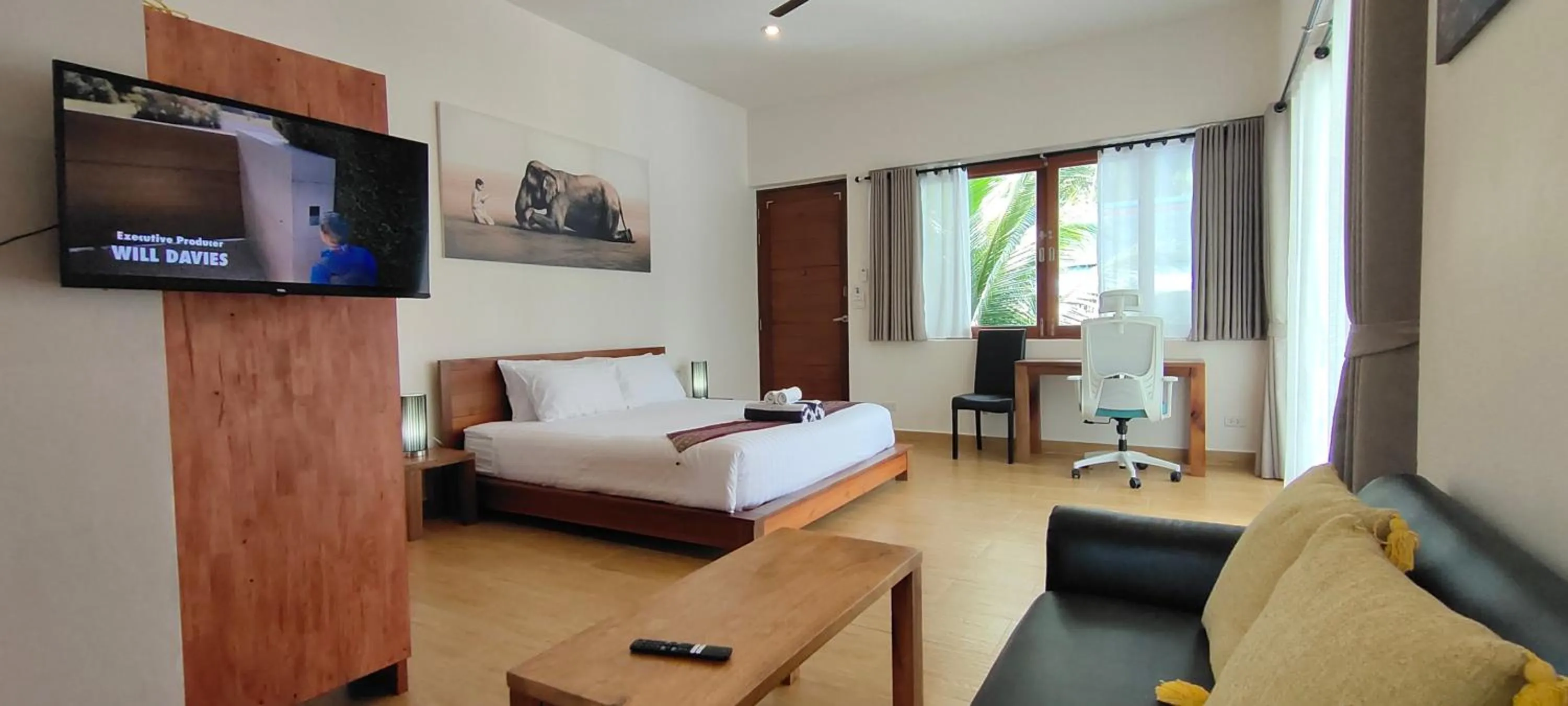 Bed in Le Grand Bleu Hotel