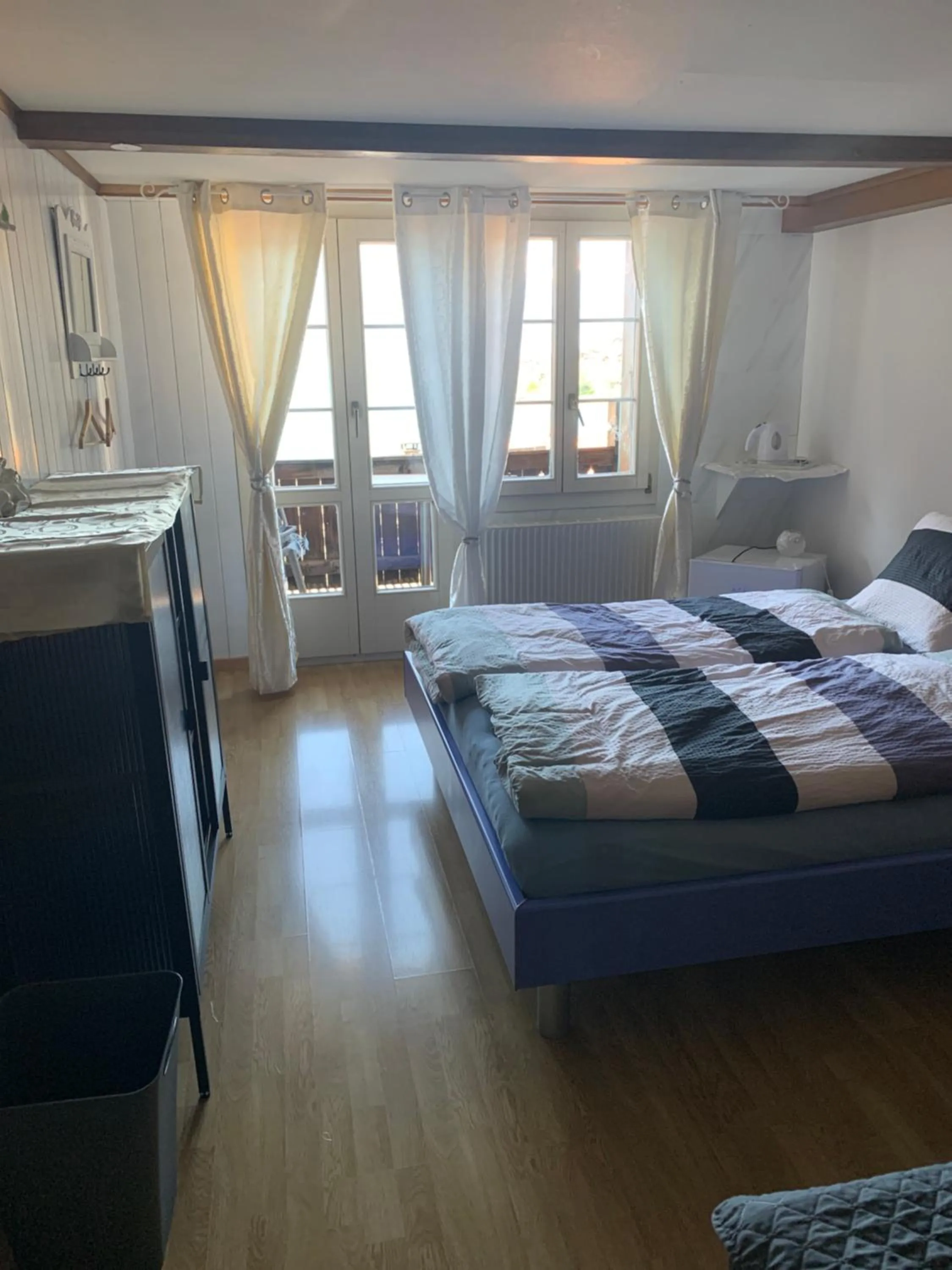 Bed in Hotel Rössli