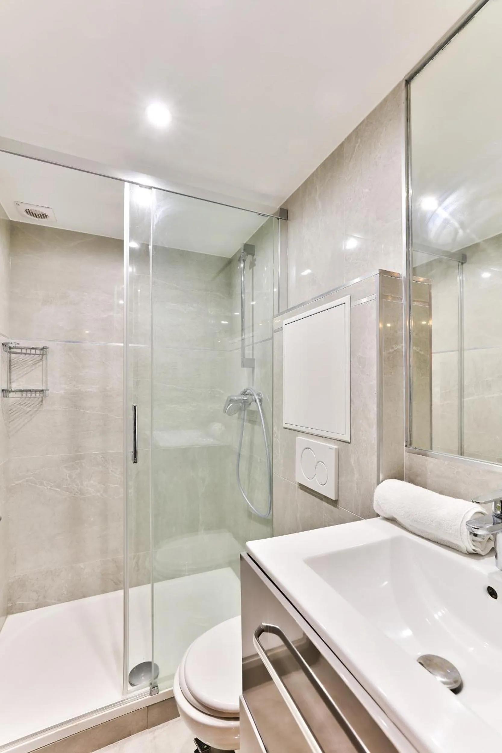 100 - Luxury 2 Bedroom - Beaubourg Marais