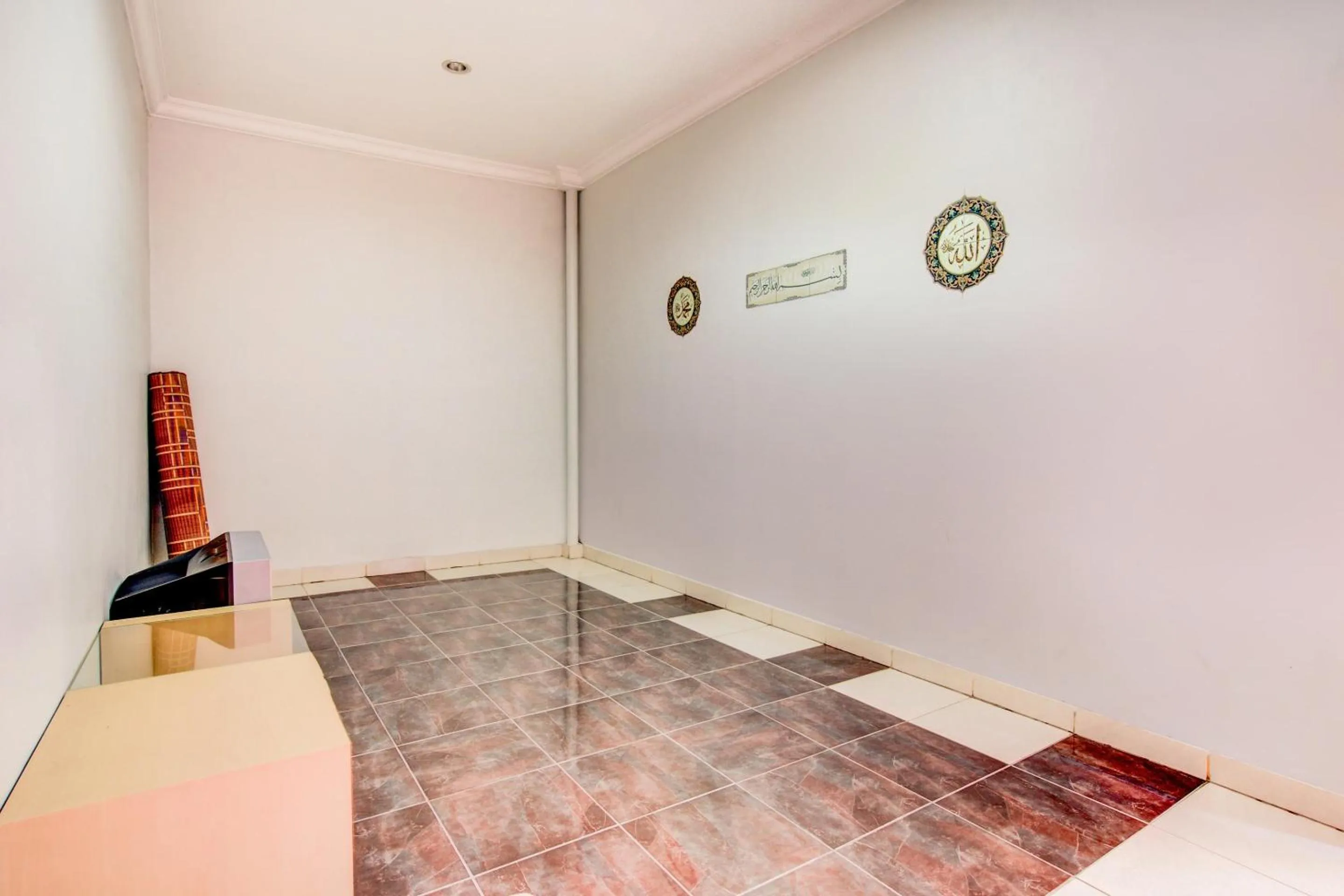 Lobby or reception in Hotel O Al-ghani 2 Syariah