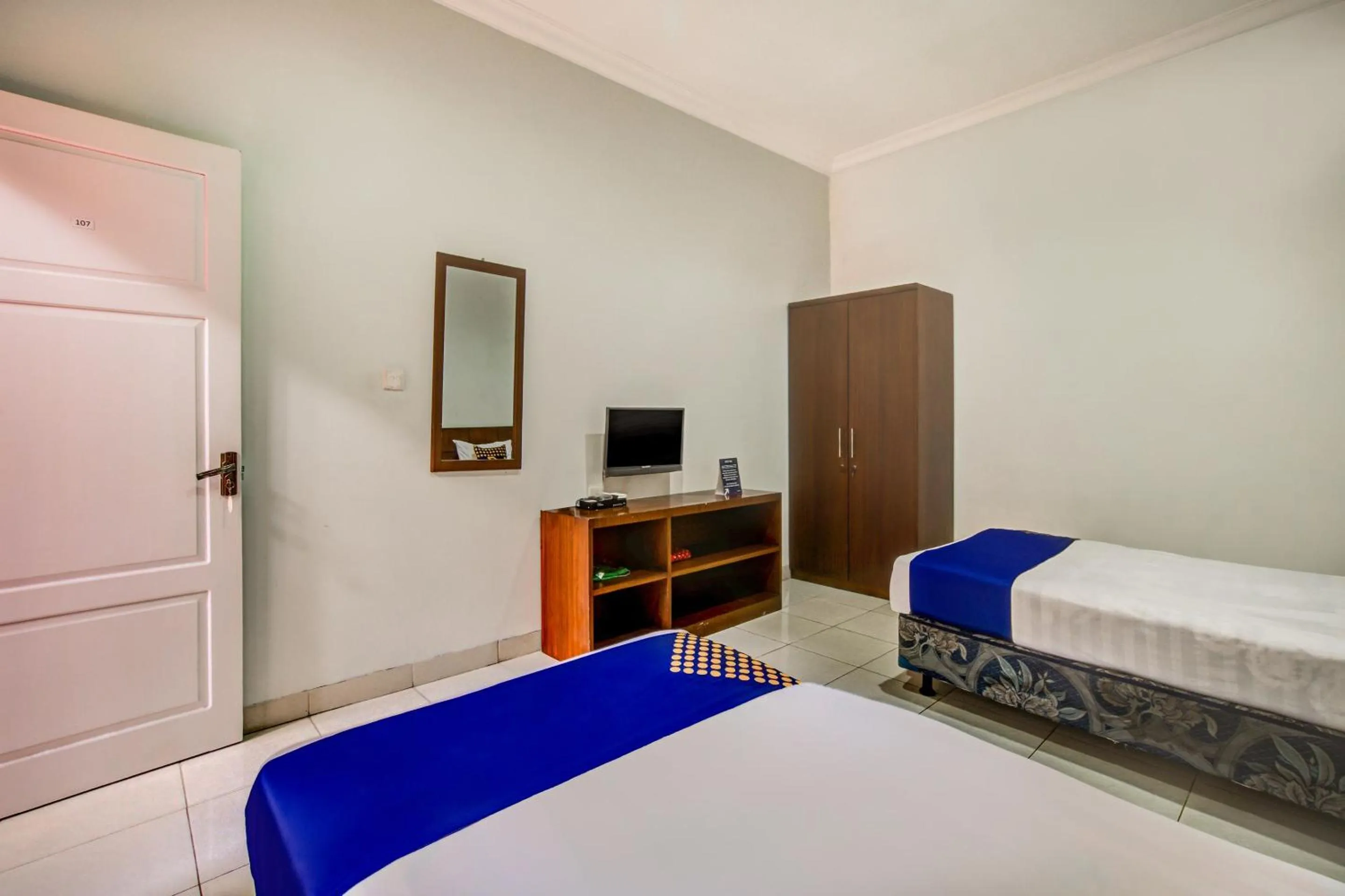 Bedroom, Bed in Hotel O Al-ghani 2 Syariah