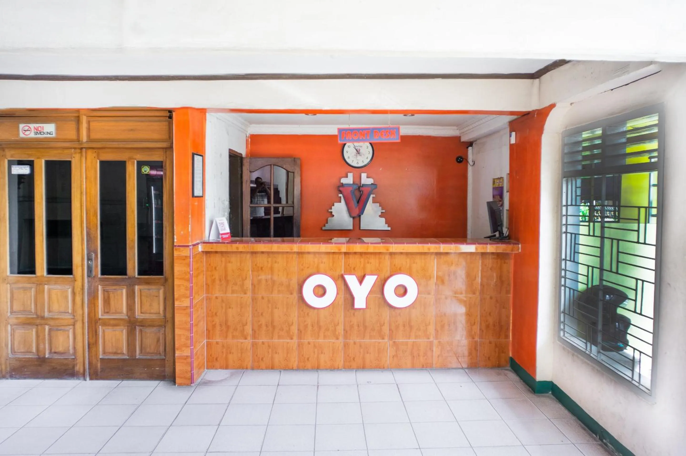 Lobby or reception in OYO 2180 Vina Vira Hotel