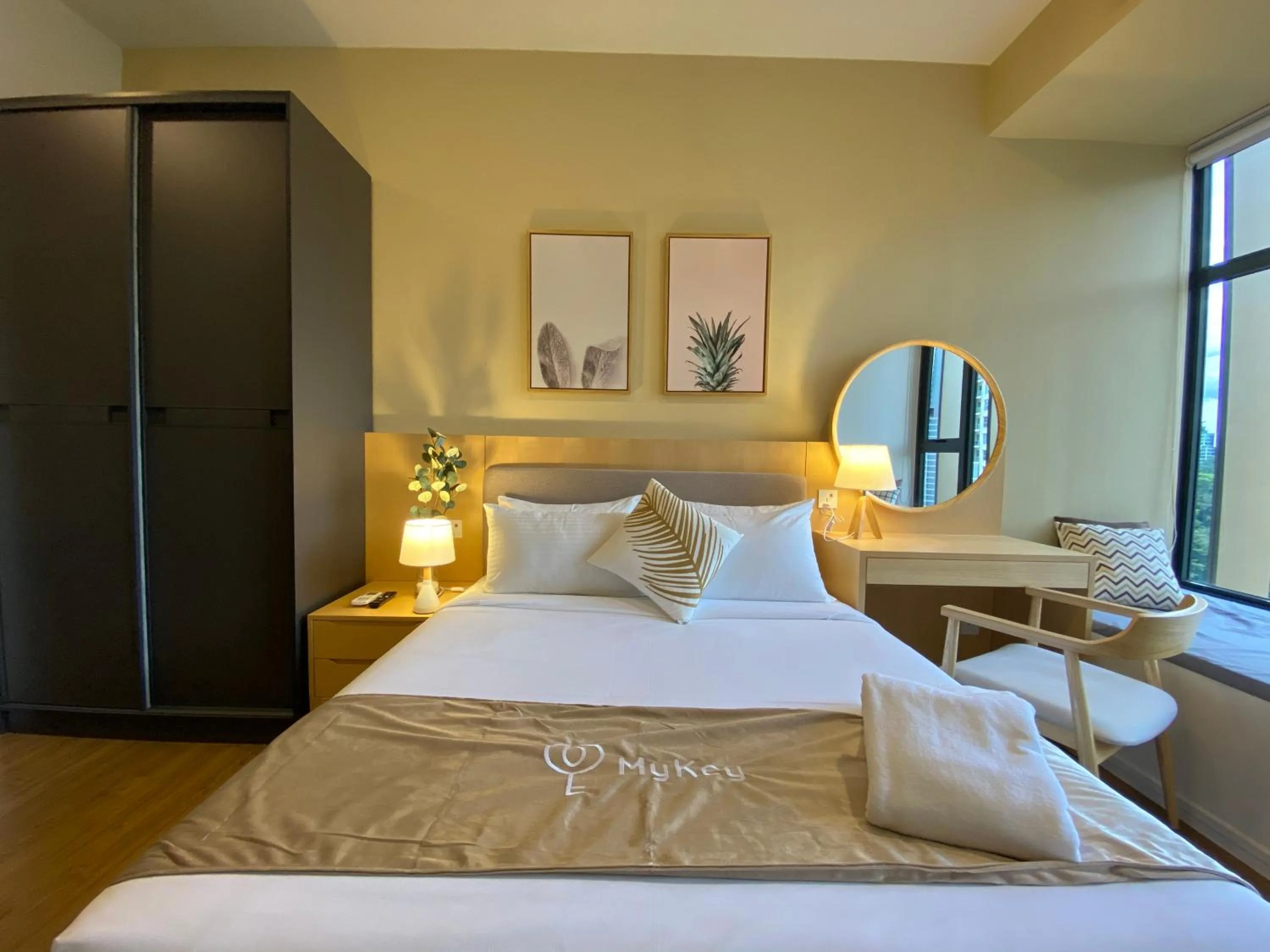 Bed in Ceylonz Suites by MyKey