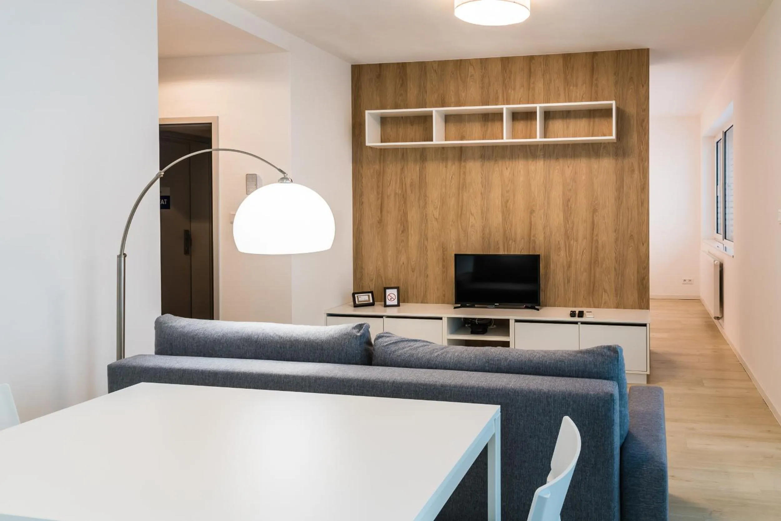 TV and multimedia in City Castle Apartments Free Parking