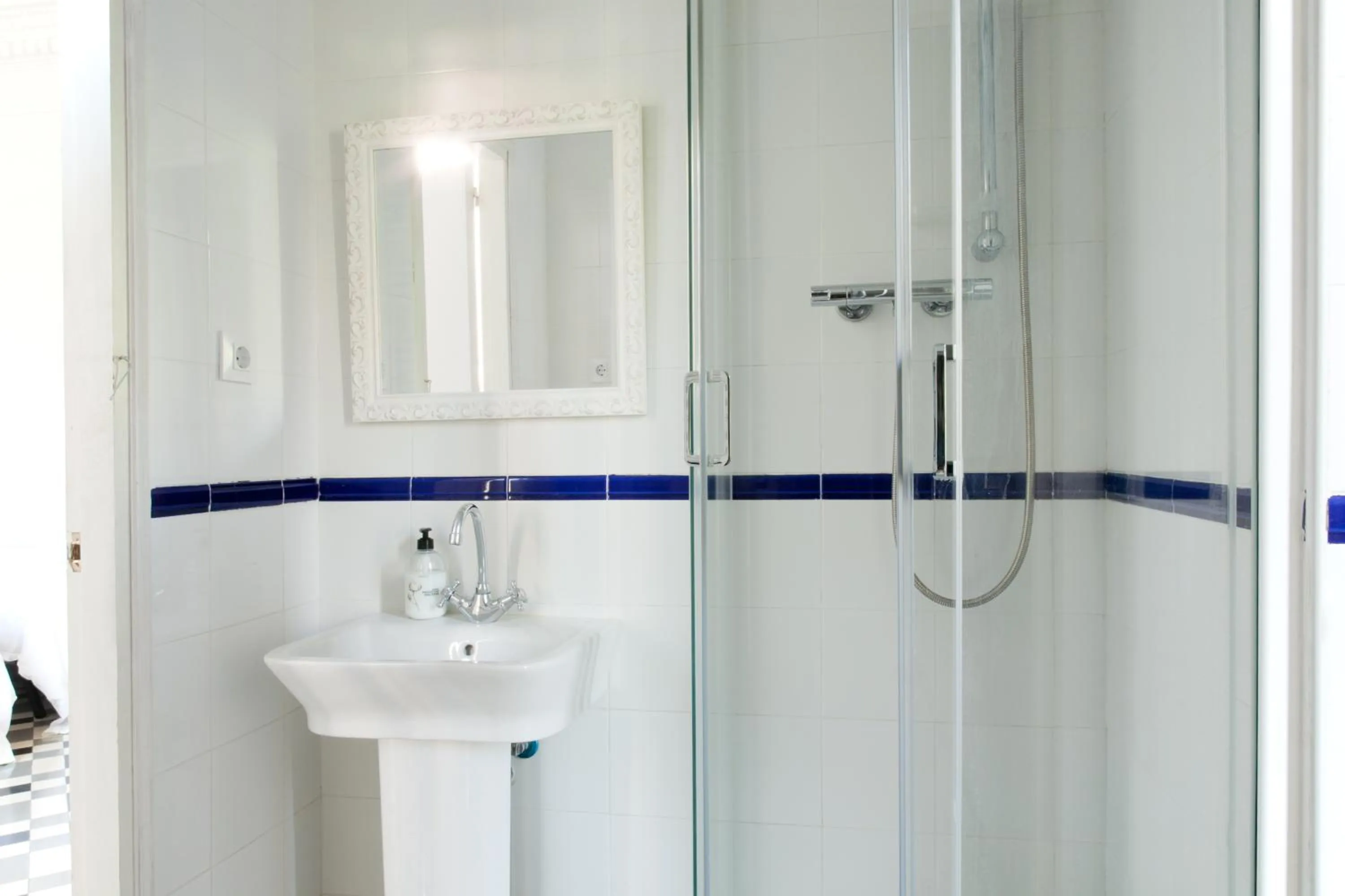 Shower in My Address in Barcelona