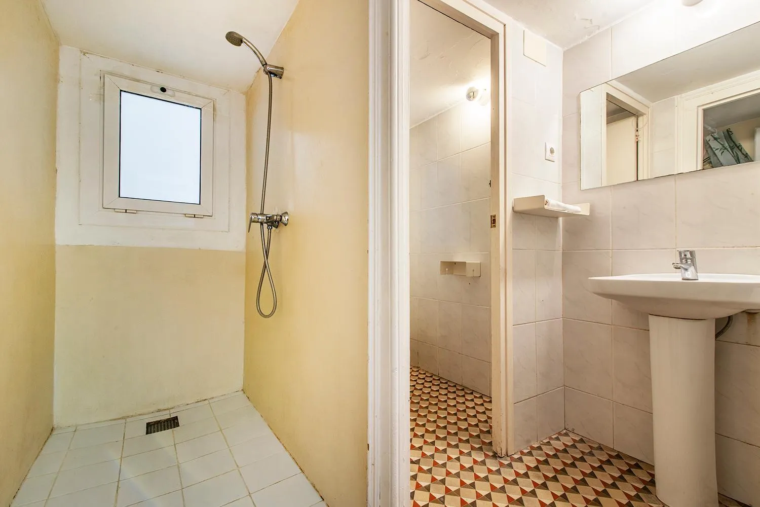 Bathroom in My Address in Barcelona