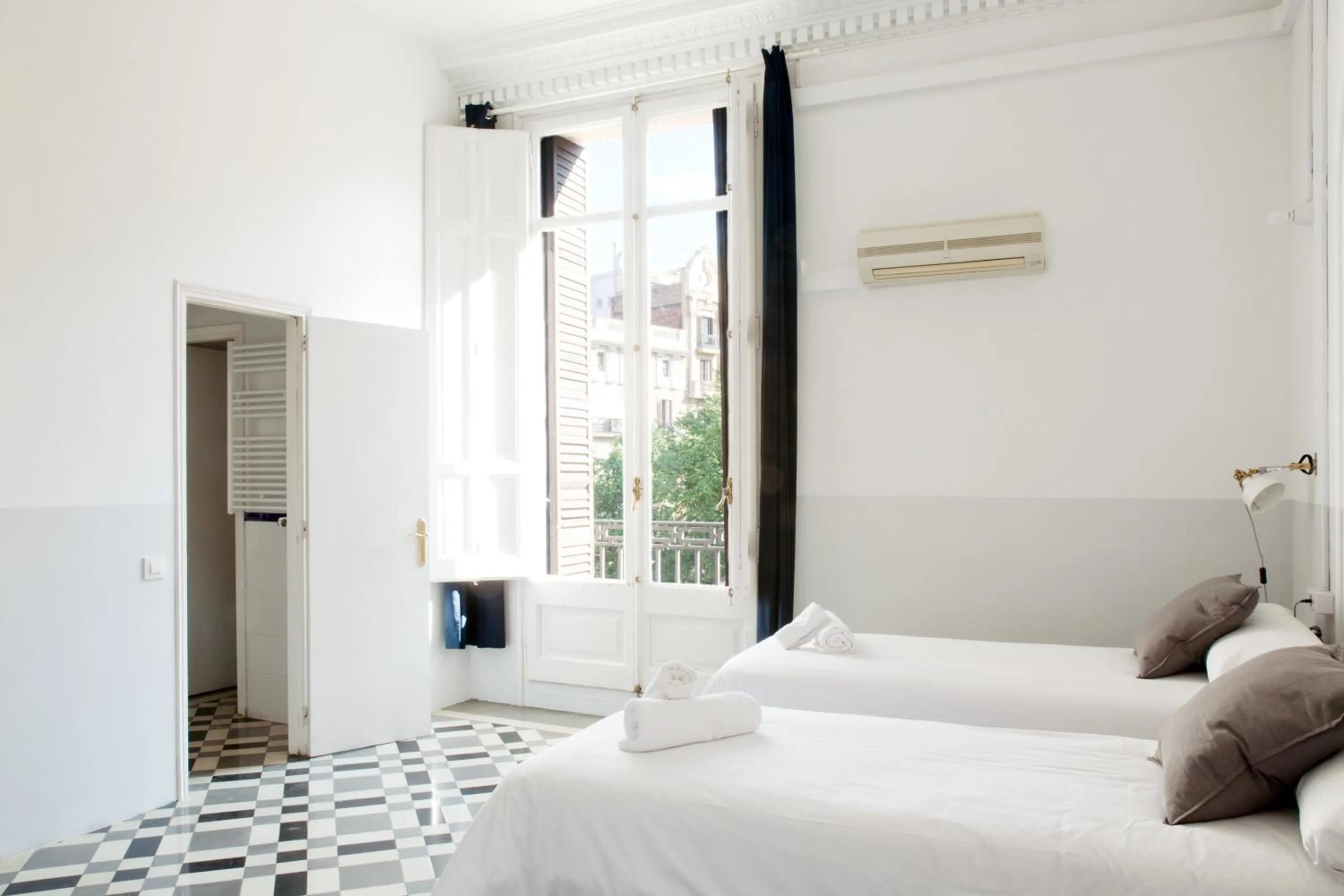 Bed in My Address in Barcelona