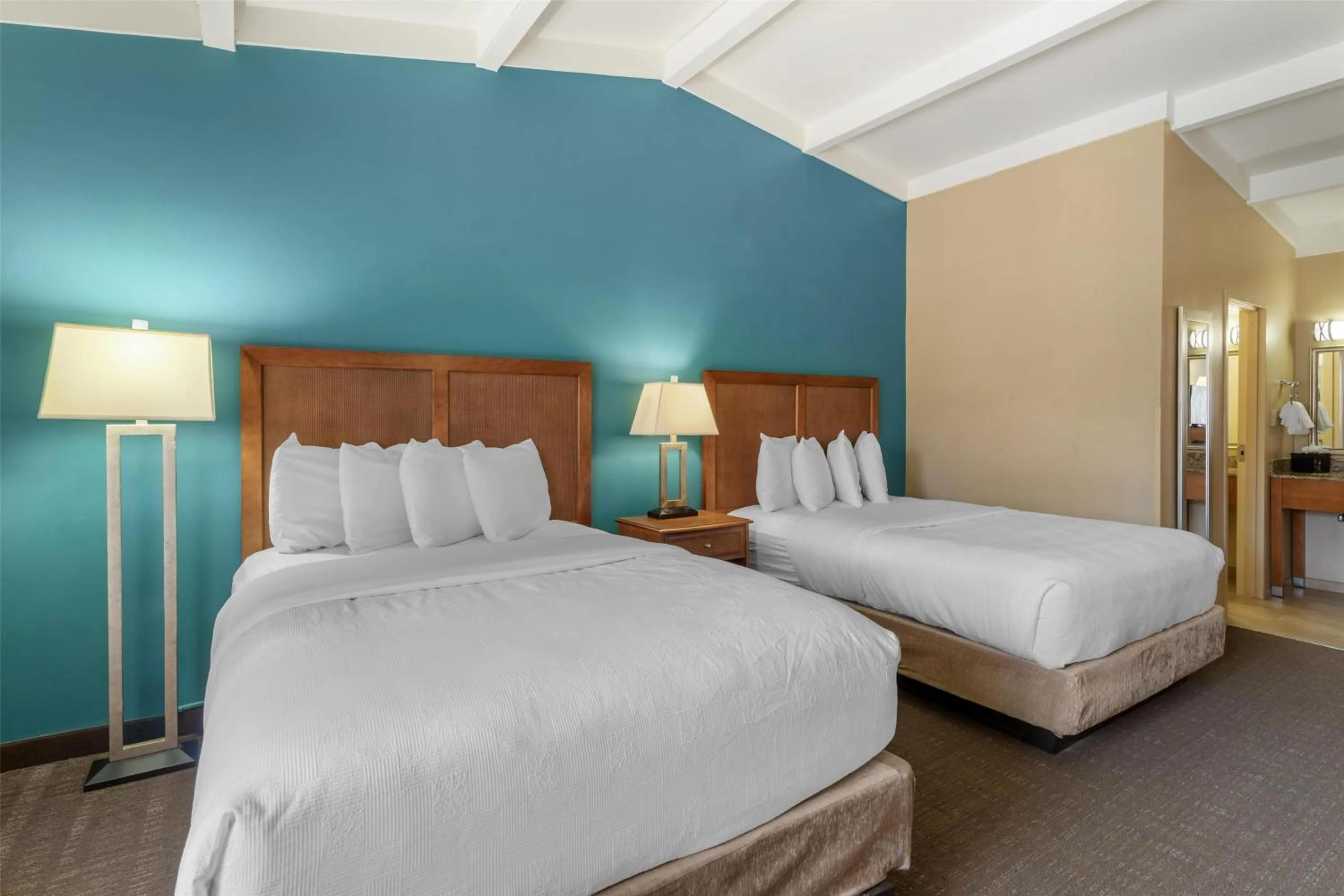 Bedroom, Bed in Best Western Charleston Inn