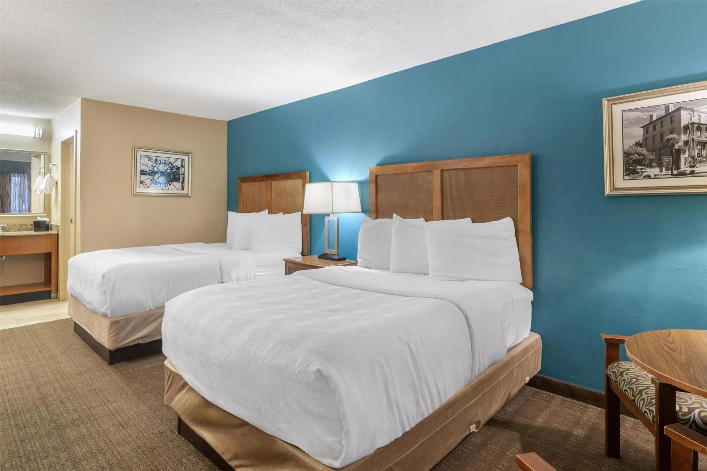 Bedroom, Bed in Best Western Charleston Inn