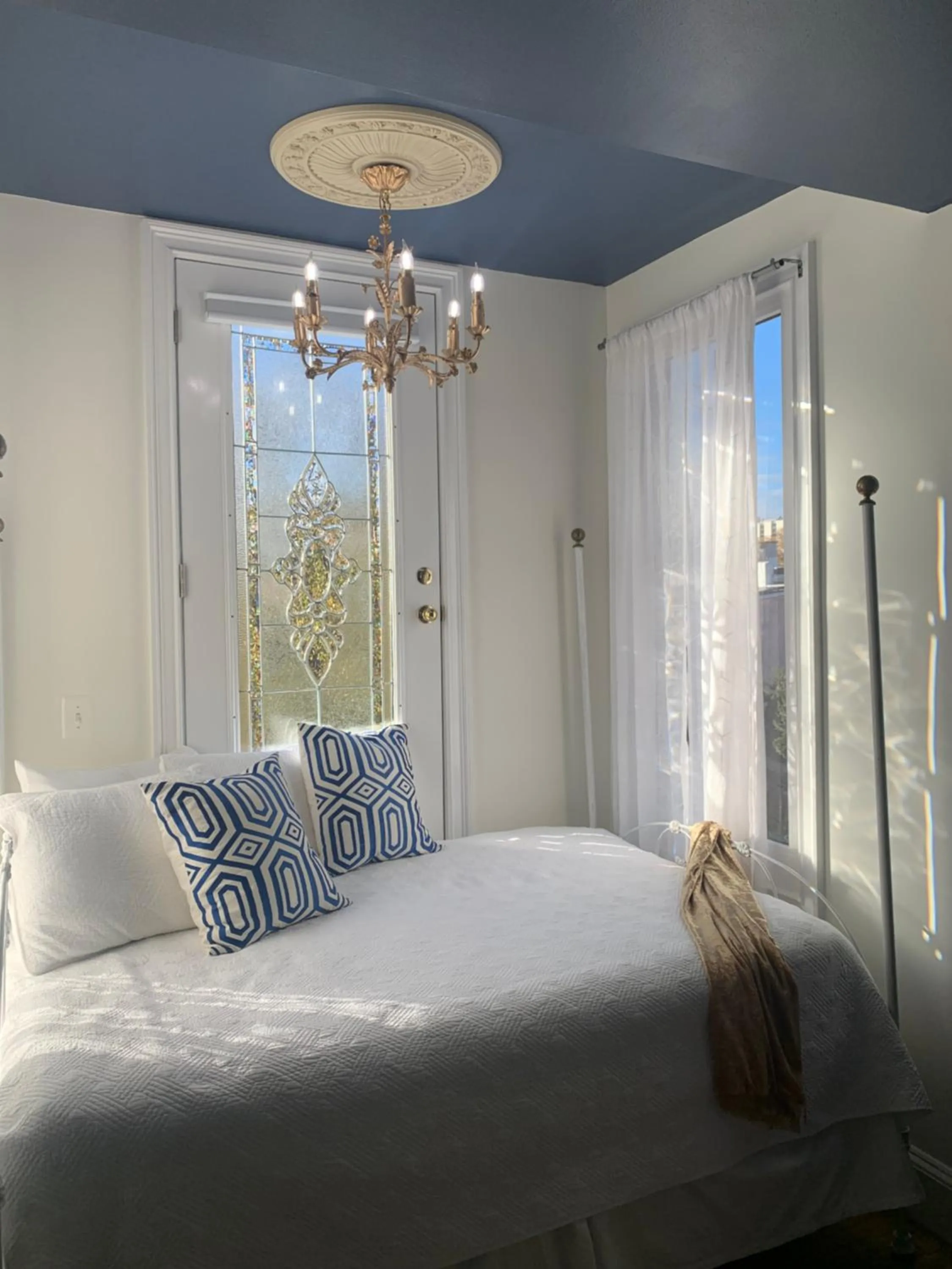 Bed in The Philadelphia Hotel Bella Vista