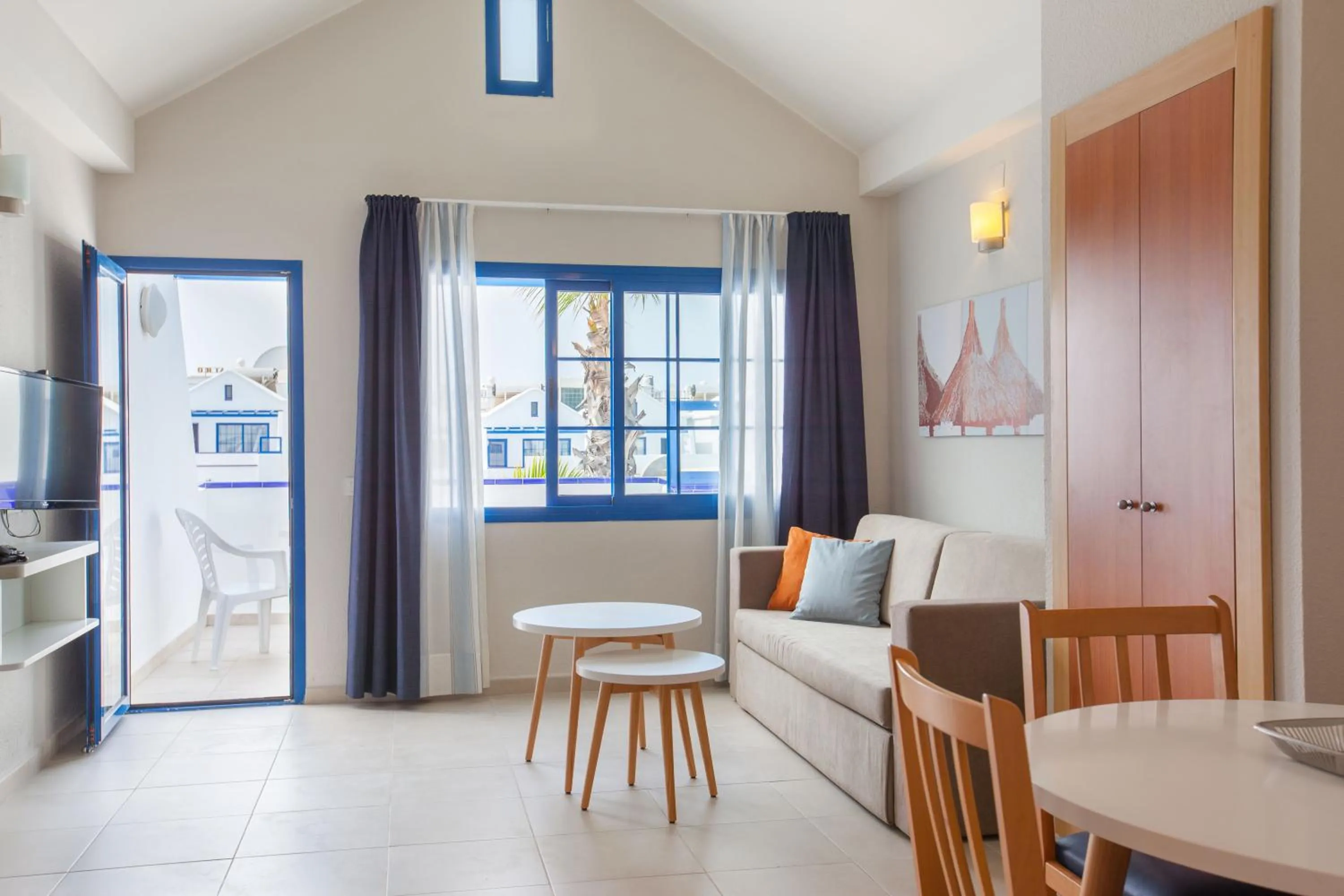 Living room in Grupotel Cinco Plazas