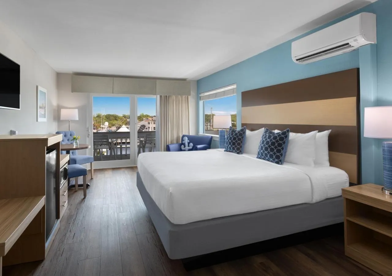 Bed in Shem Creek Inn