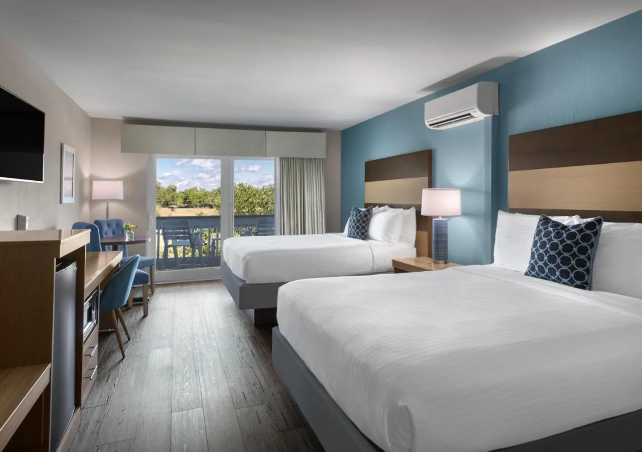 Bed in Shem Creek Inn