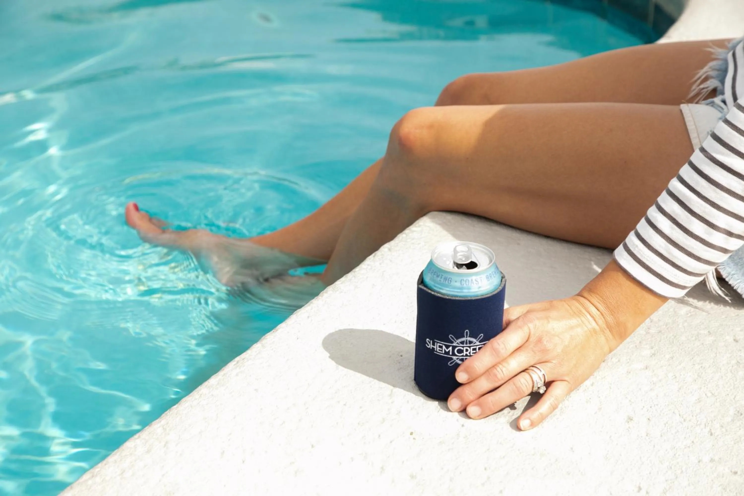 Swimming pool in Shem Creek Inn