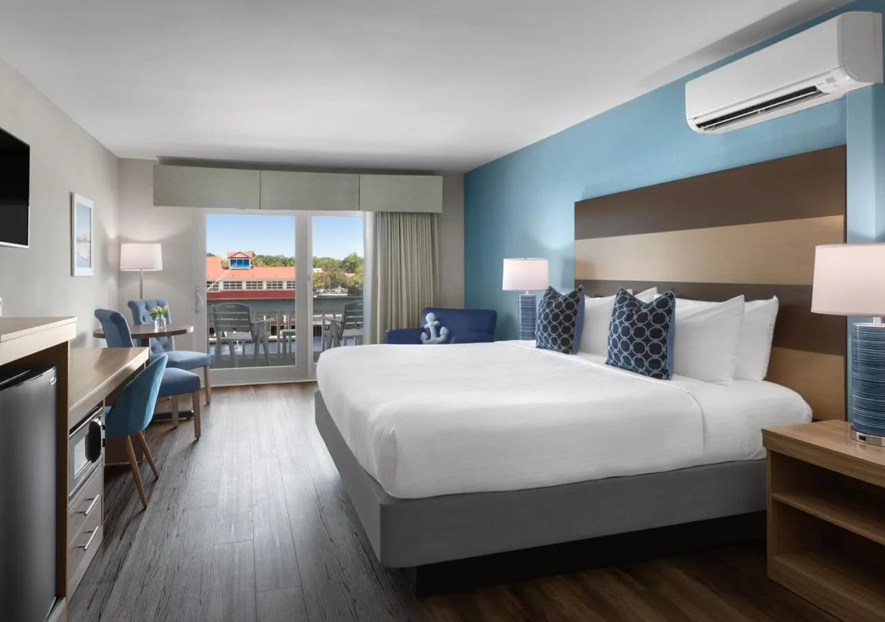 Bed in Shem Creek Inn