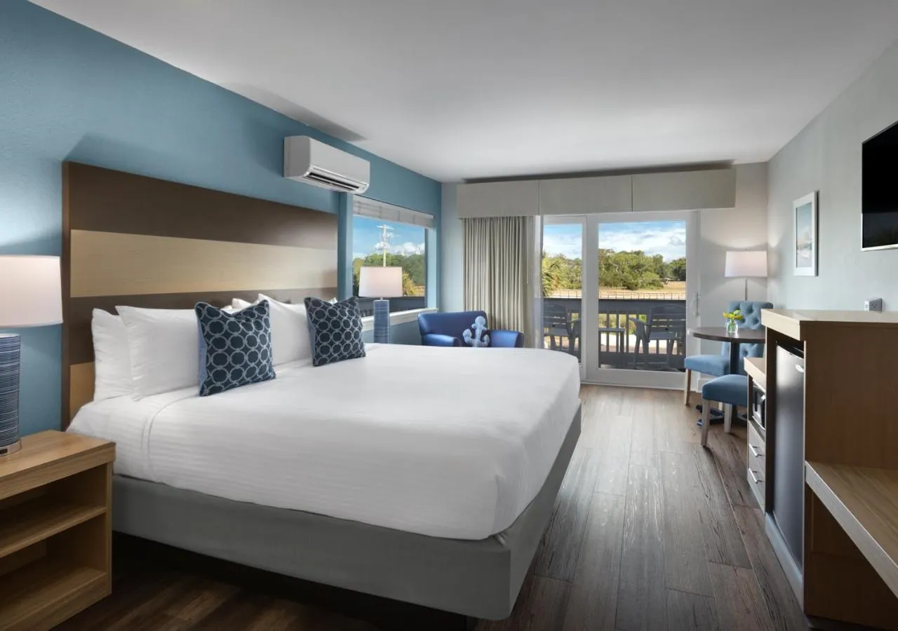 Bed in Shem Creek Inn