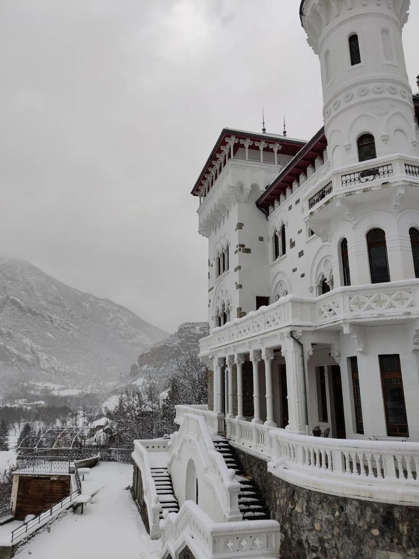 Winter in Résidence Château des Magnans by Nevesol