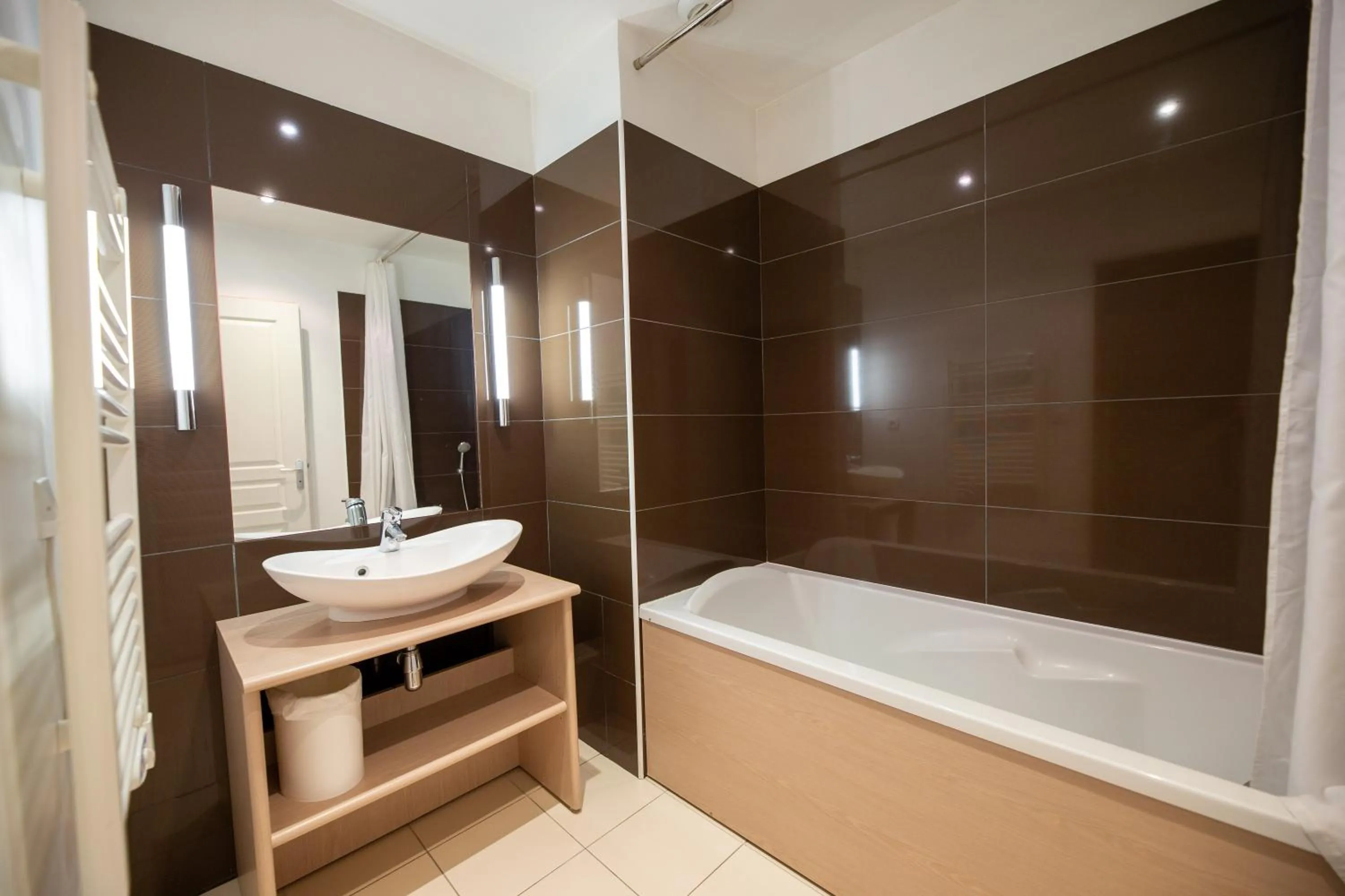 Résidence Château des Magnans by Nevesol