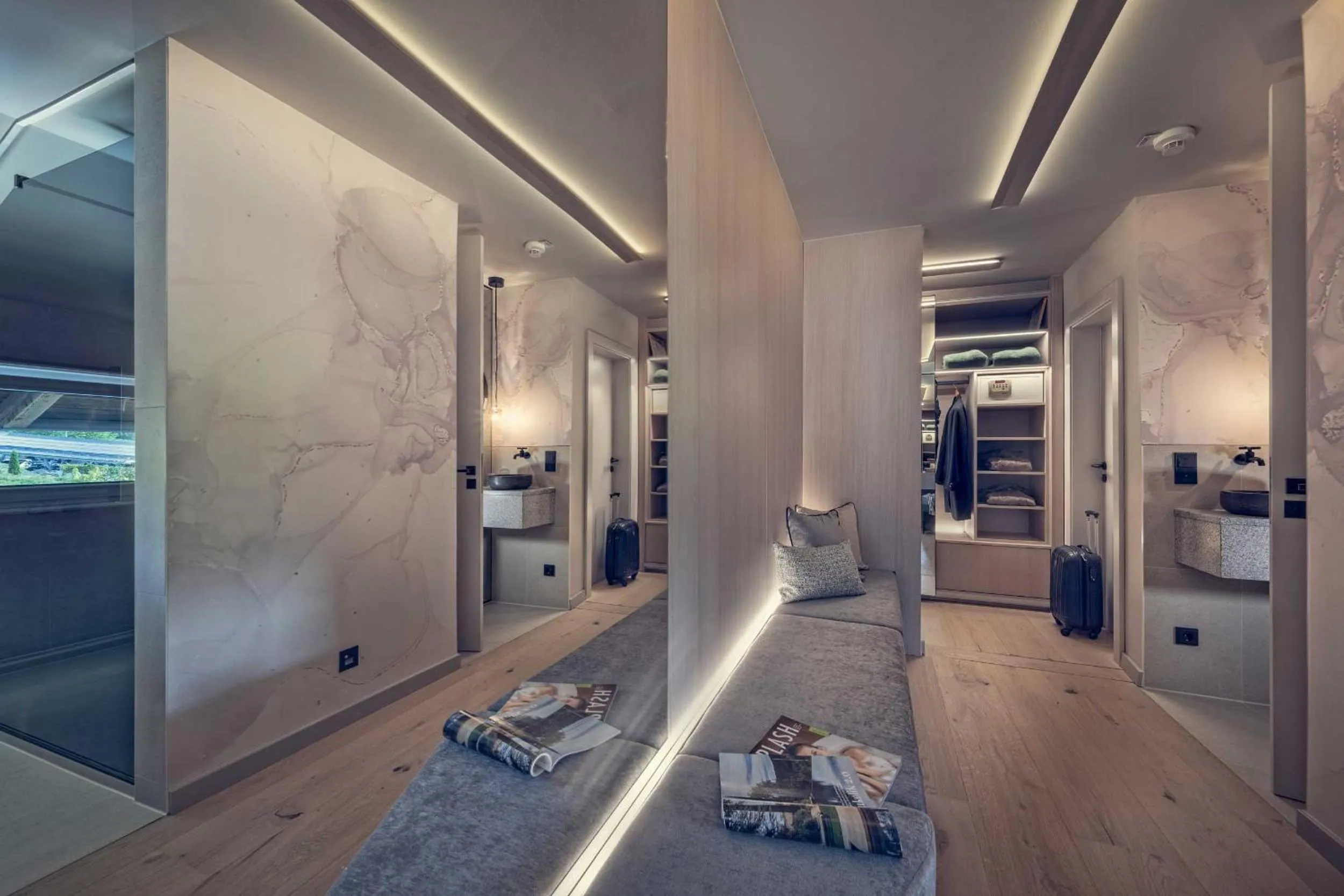 Bathroom, Bed in Hotel Lindenwirt