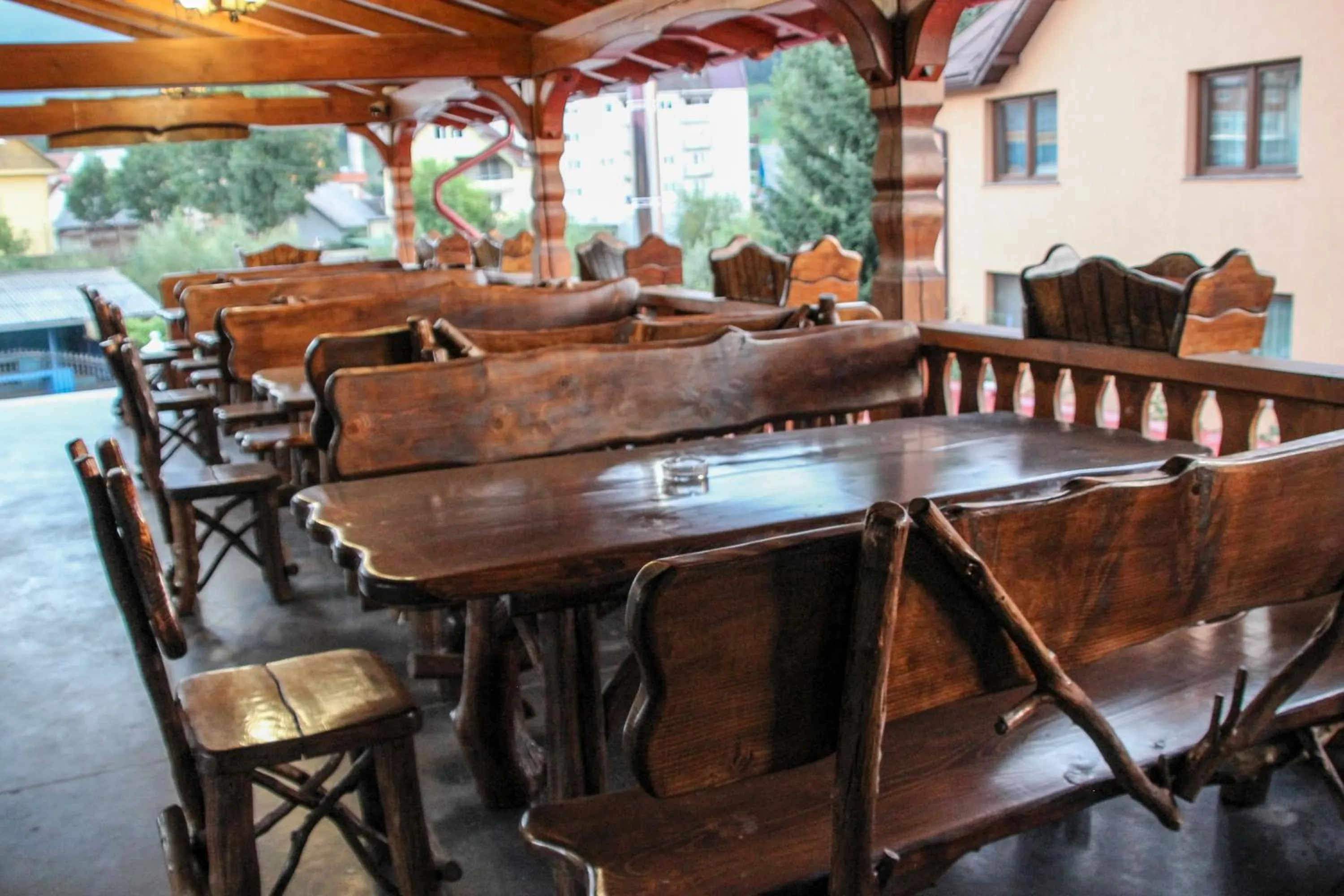 Restaurant/places to eat in Hotel Corina