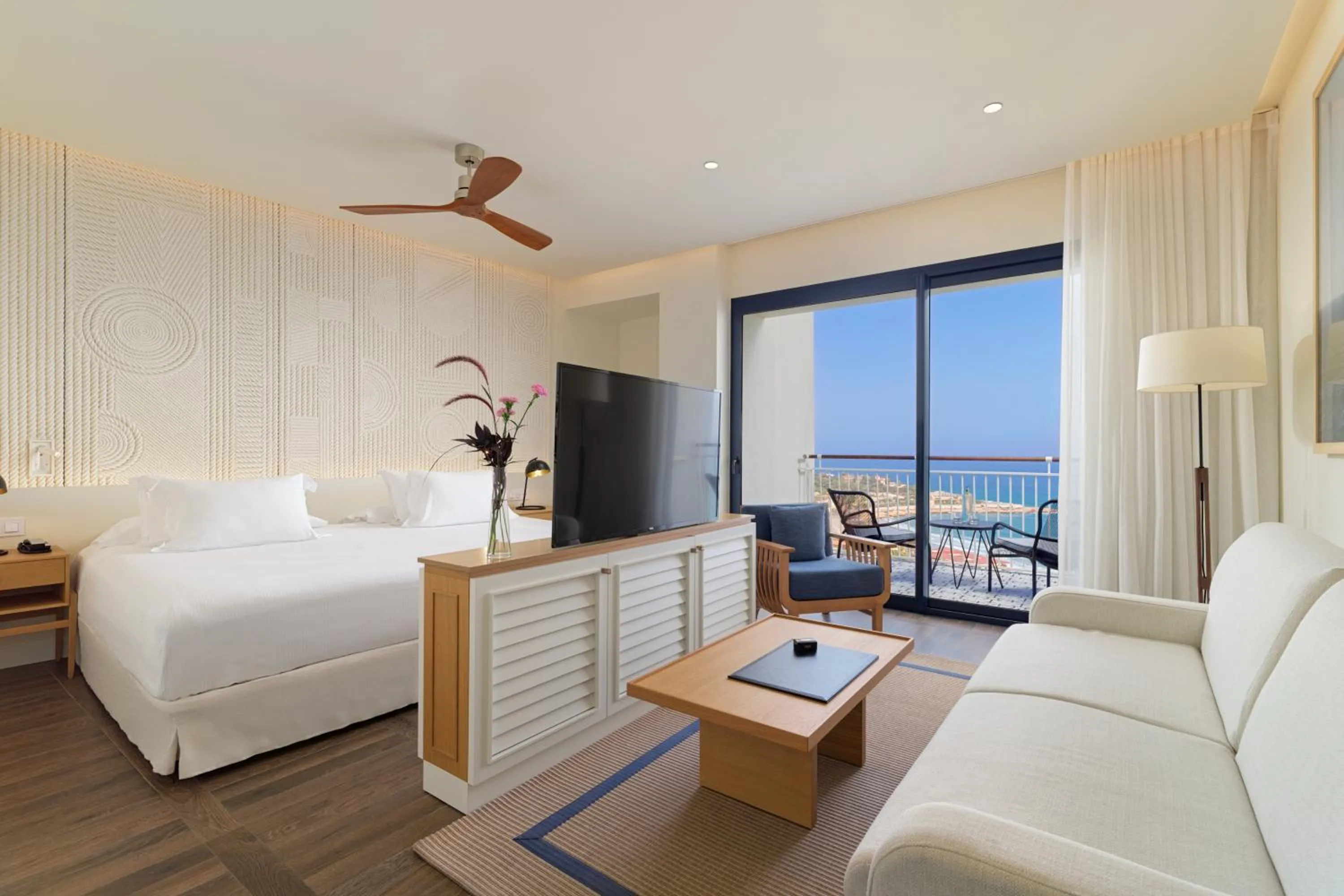 Bedroom, Bed in H10 Imperial Tarraco 4 Sup