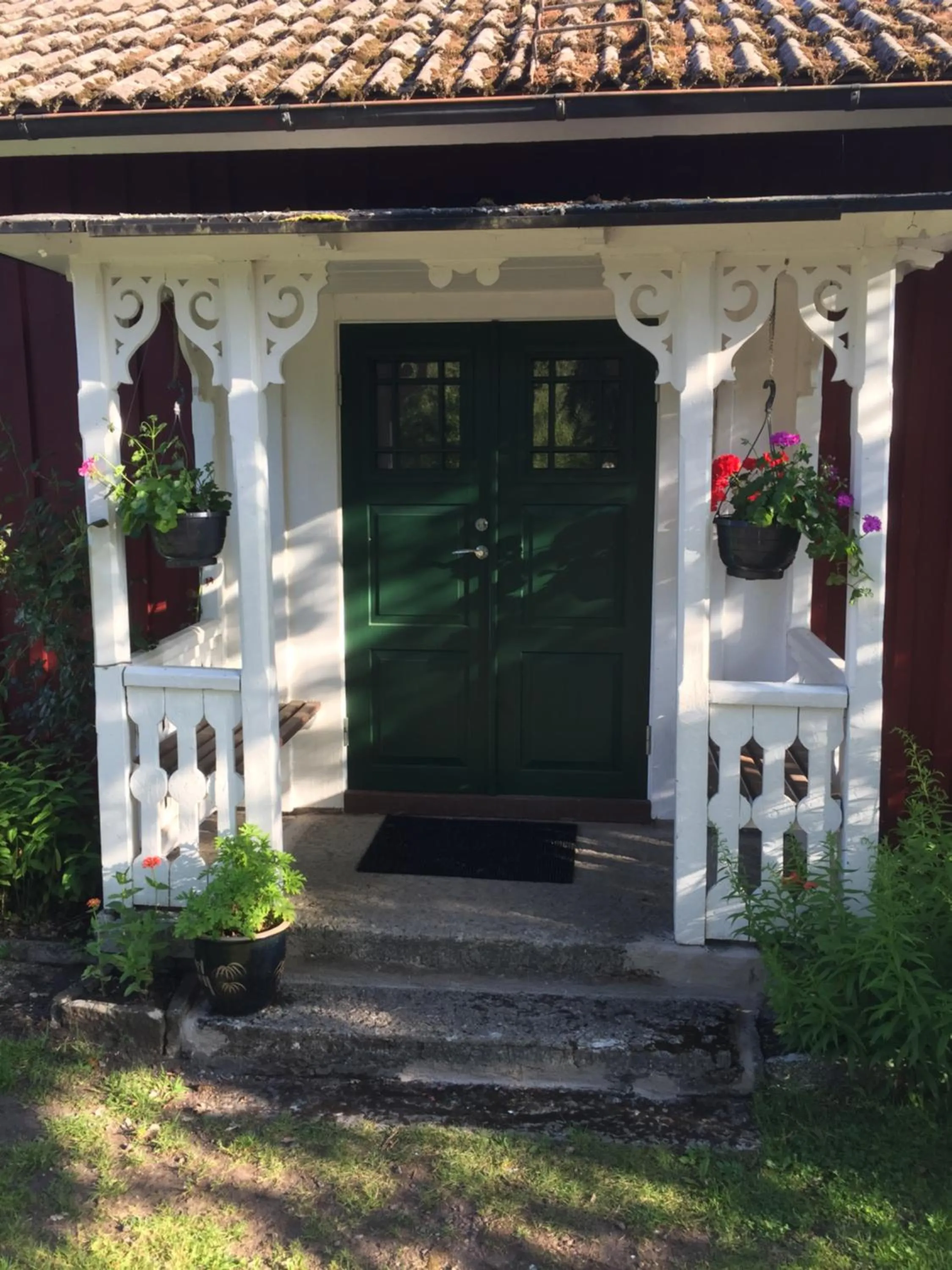 Facade/entrance in Stenbrottets lillstuga
