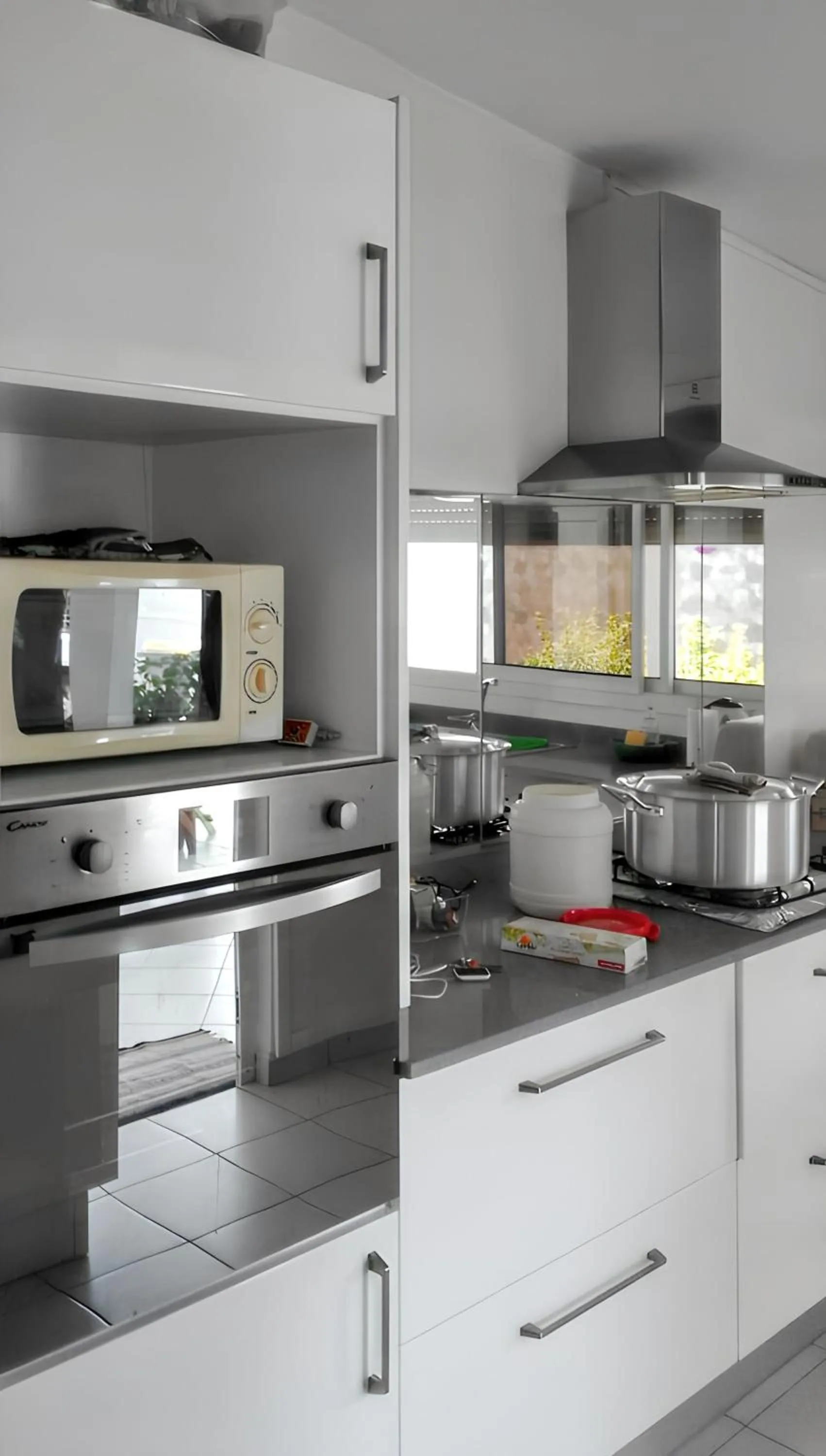 Kitchen or kitchenette in Maison élégante à Petit Bourg + Piscine