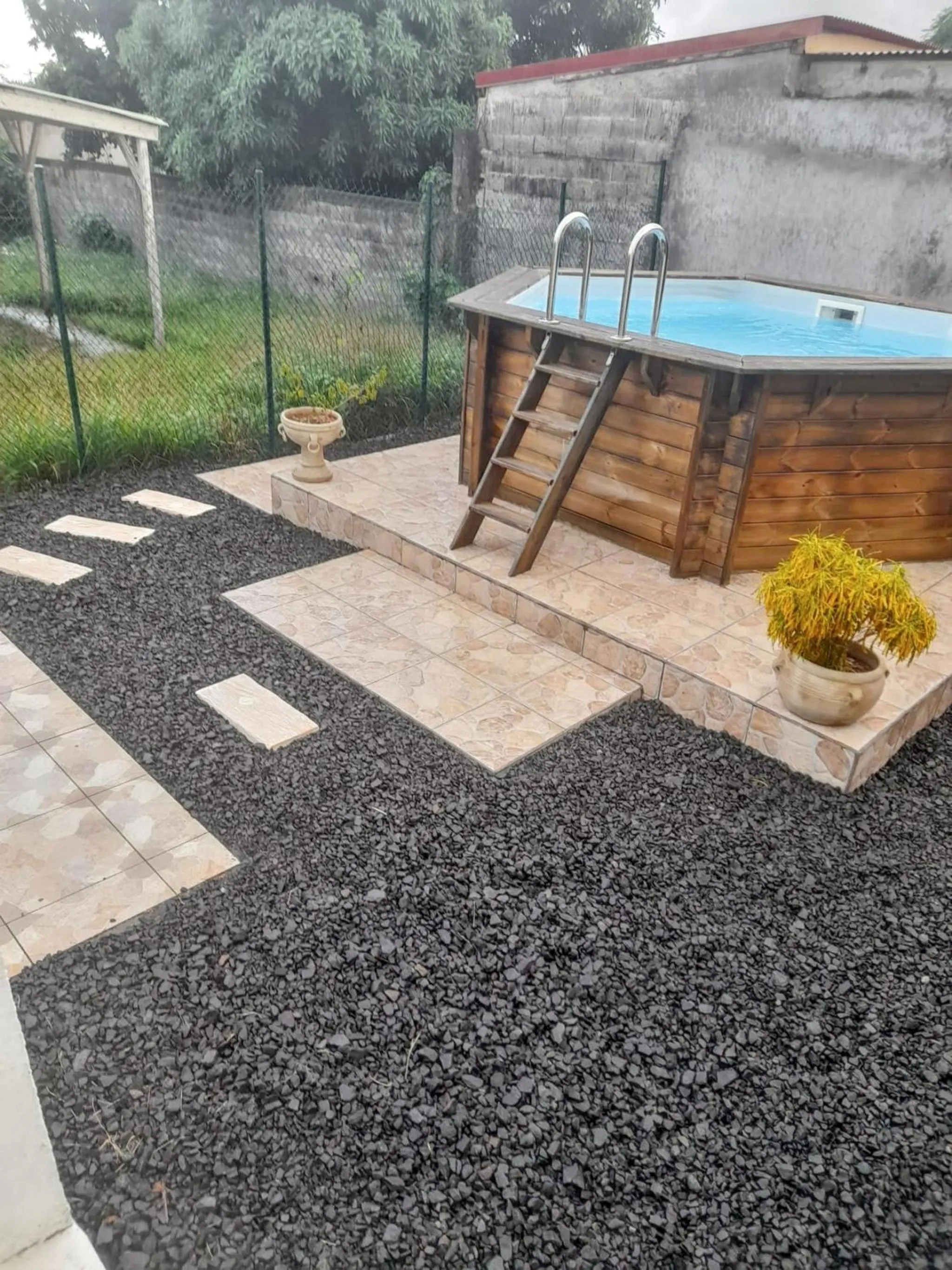 Garden in Maison élégante à Petit Bourg + Piscine