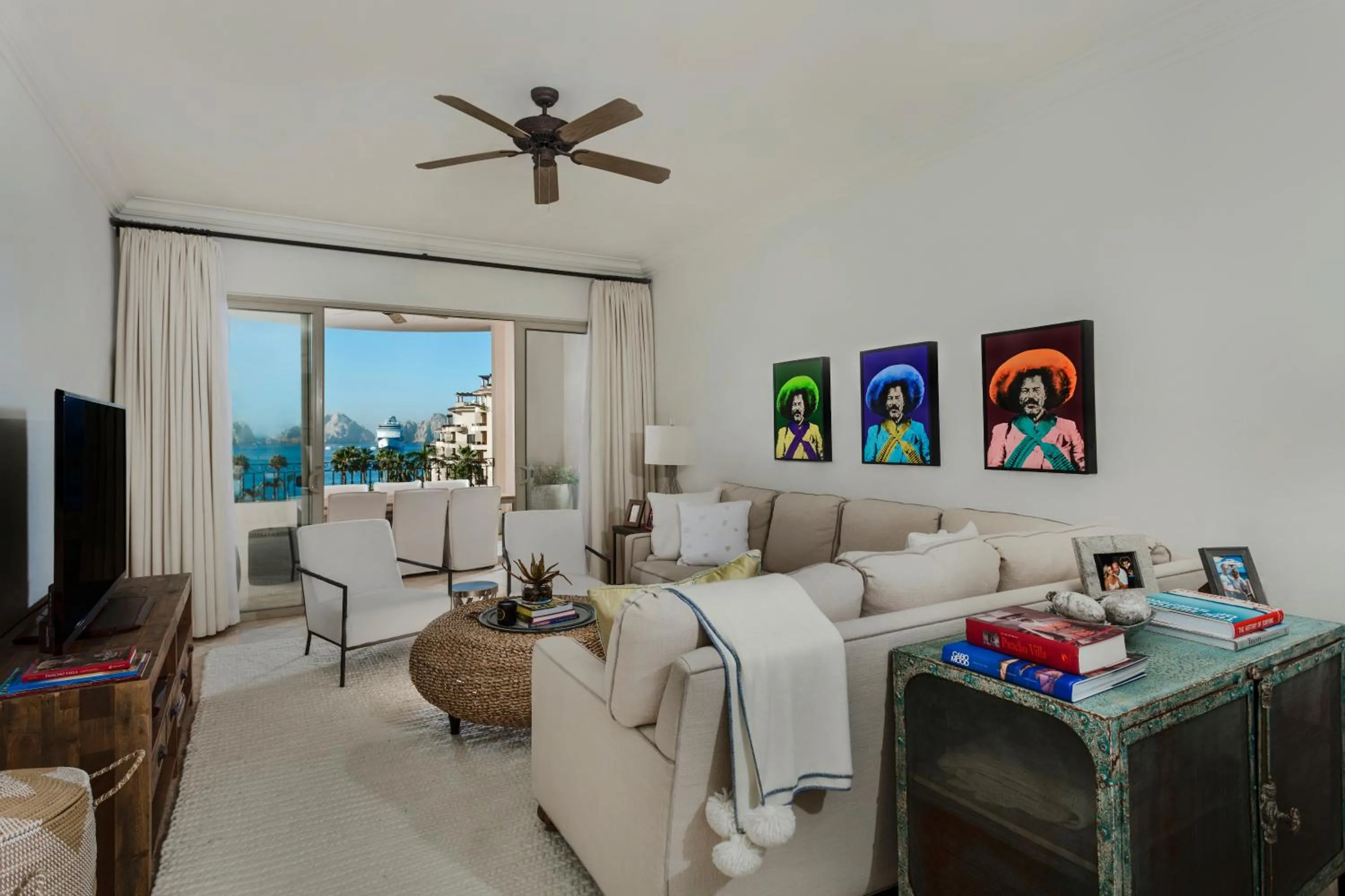 Living room in Cabo La Estancia
