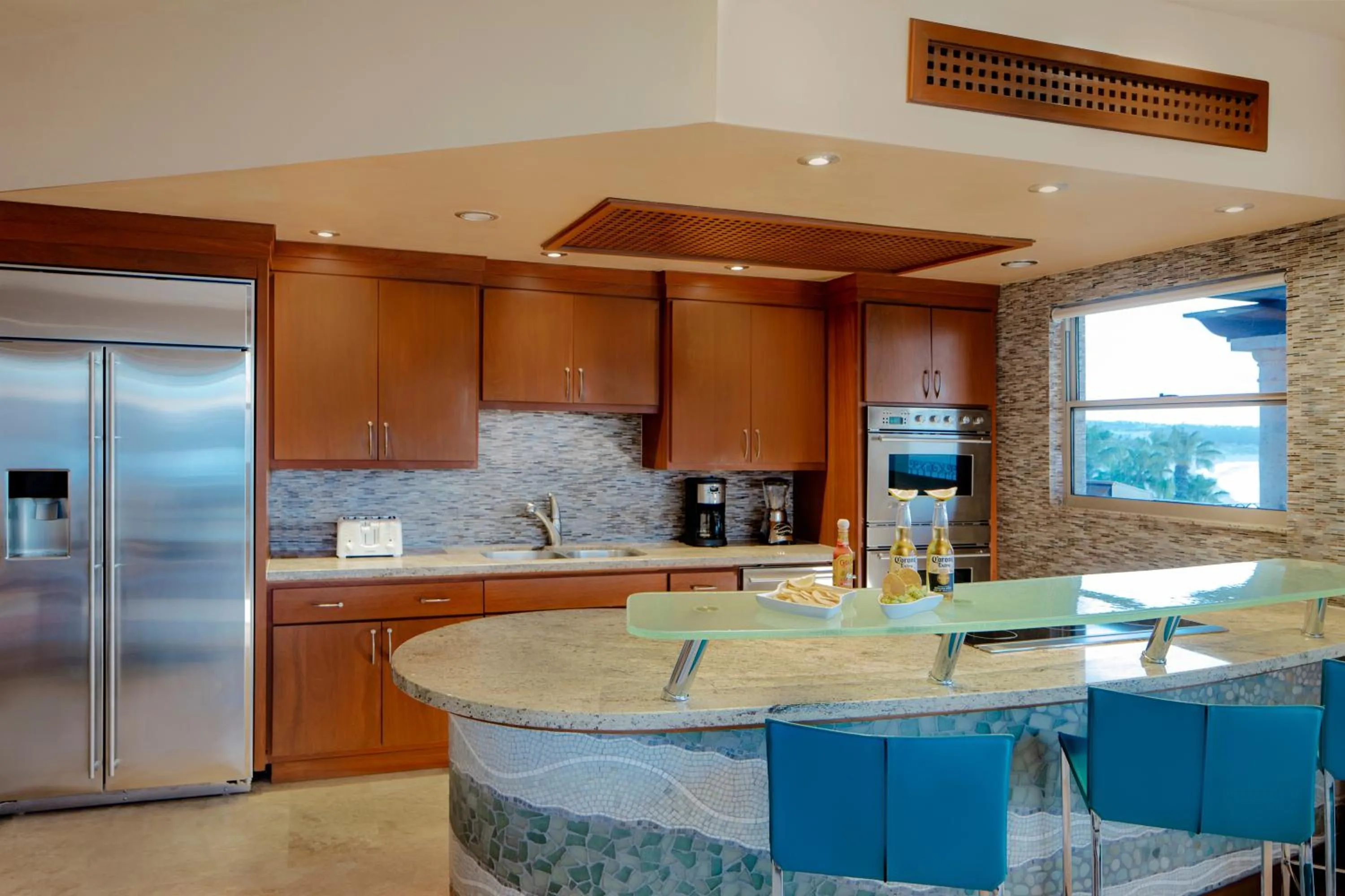 Kitchen or kitchenette in Cabo La Estancia