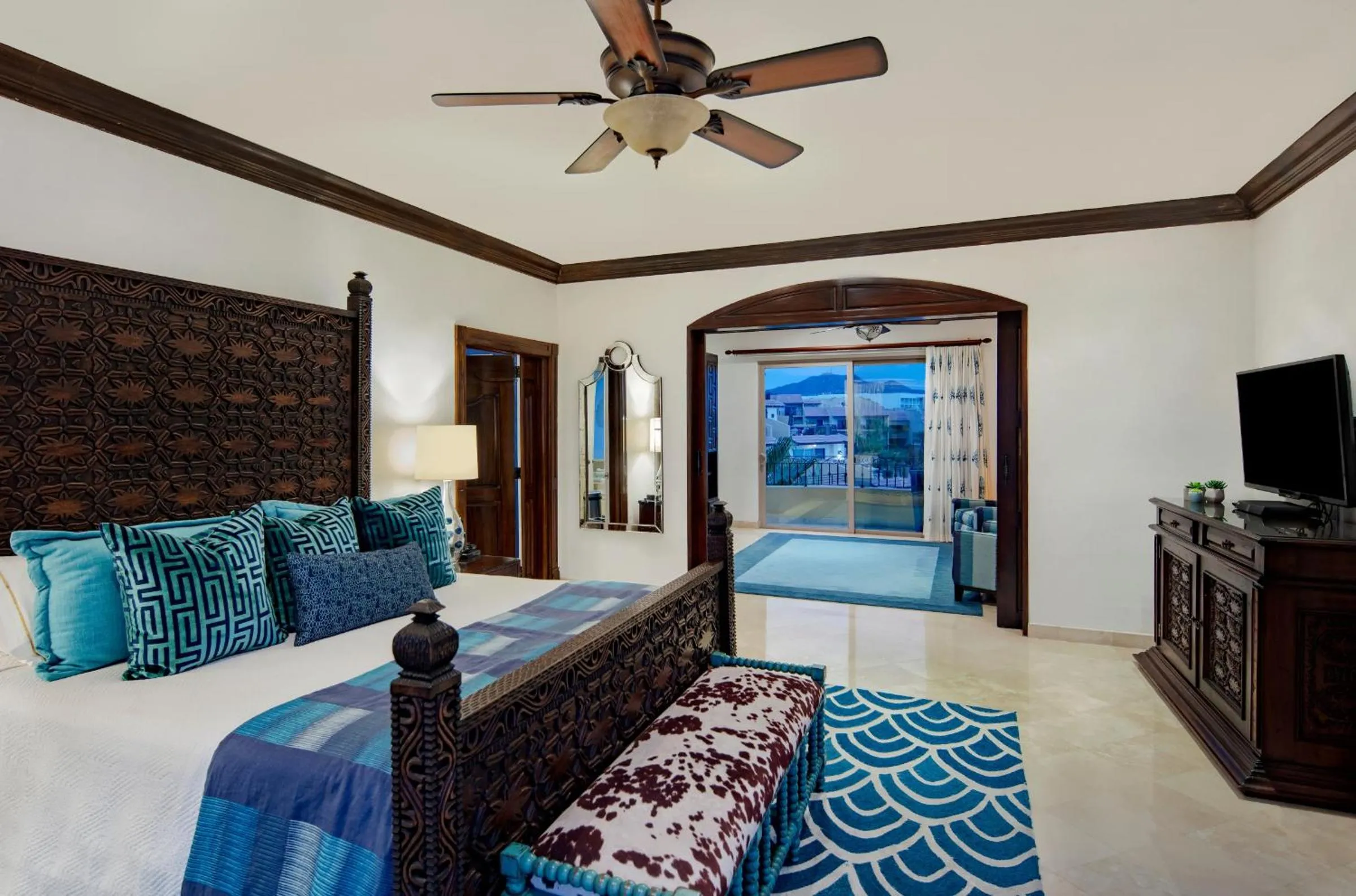 Photo of the whole room, Bed in Cabo La Estancia