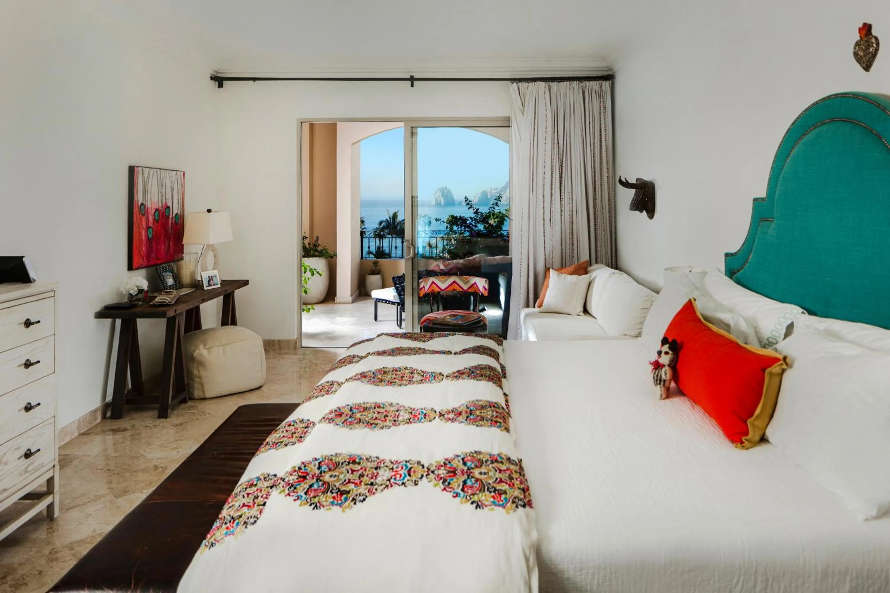 Photo of the whole room, Bed in Cabo La Estancia