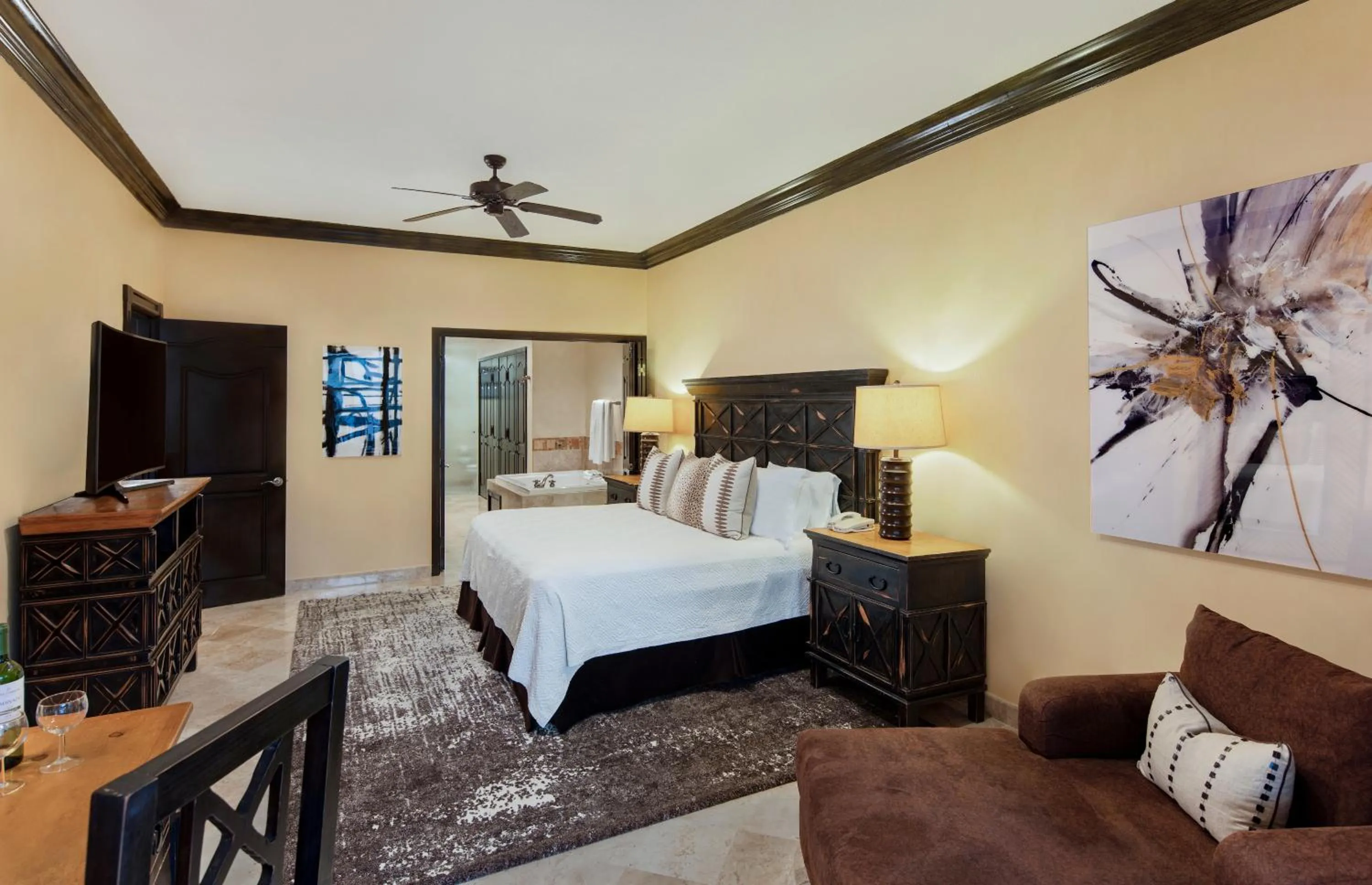 Photo of the whole room, Bed in Cabo La Estancia