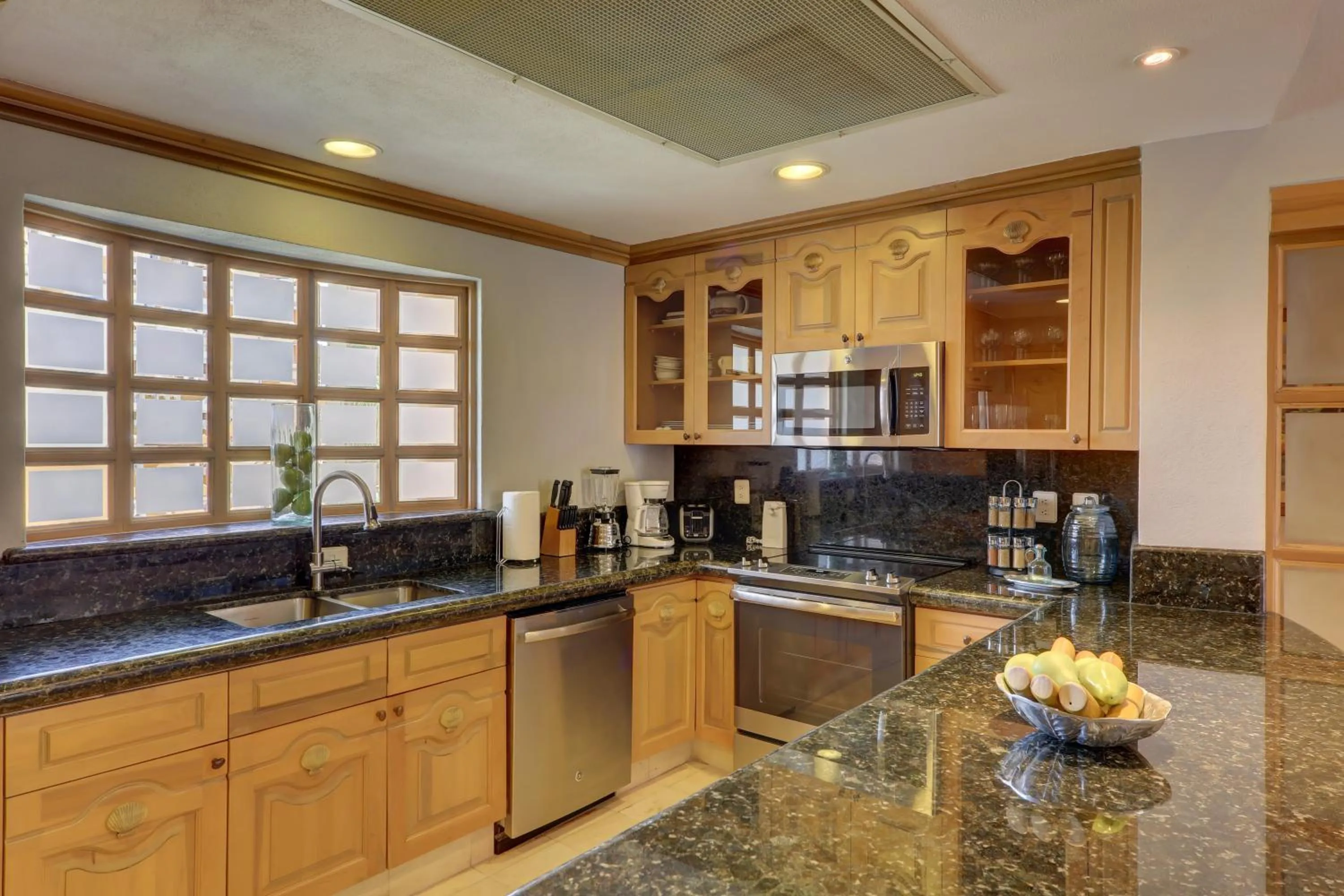 Kitchen or kitchenette in Cabo La Estancia