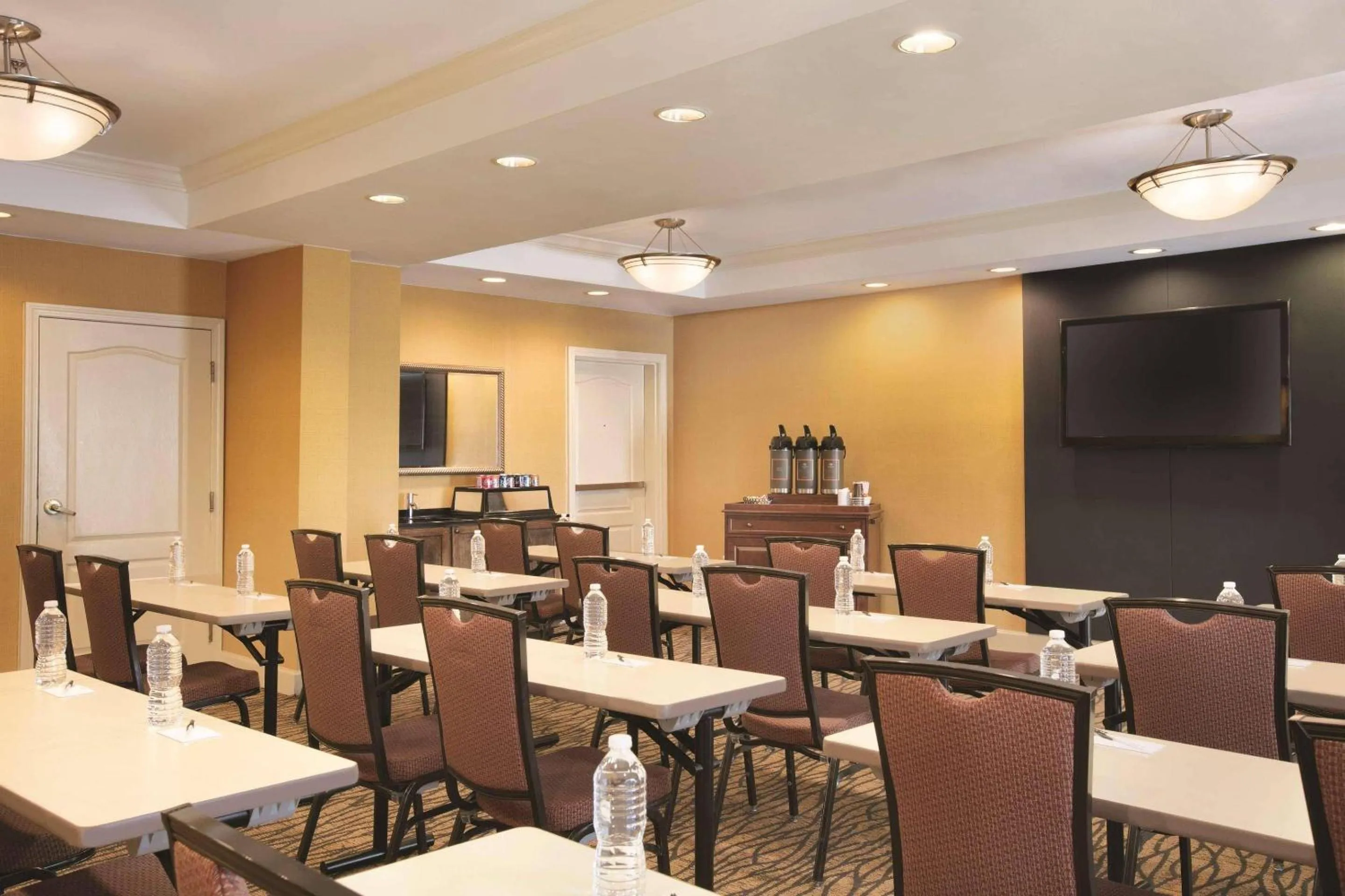 Meeting/conference room in Country Inn & Suites By Radisson, Atlanta Airport North, GA