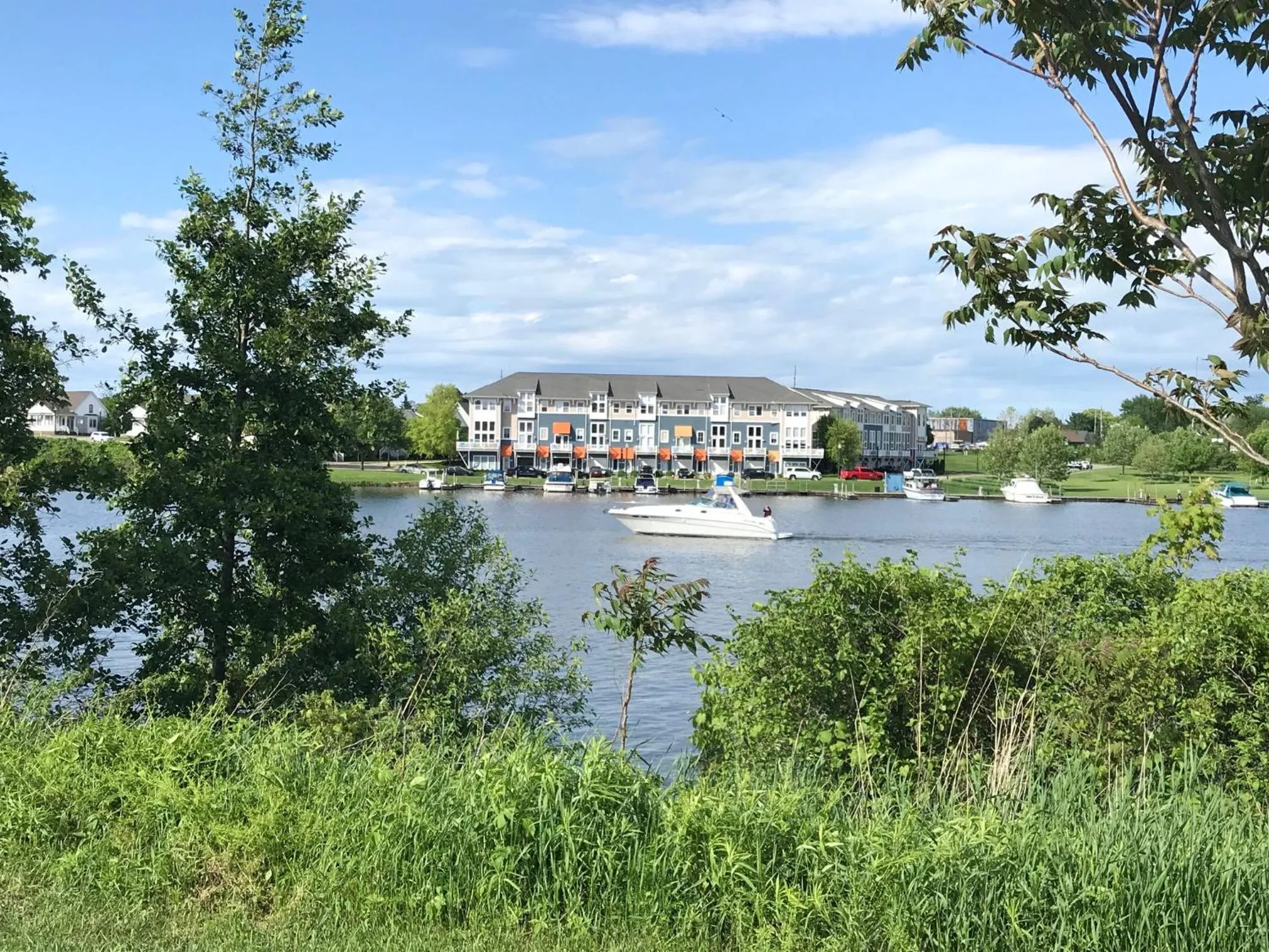 Neighbourhood in Ariel Broadway Hotel