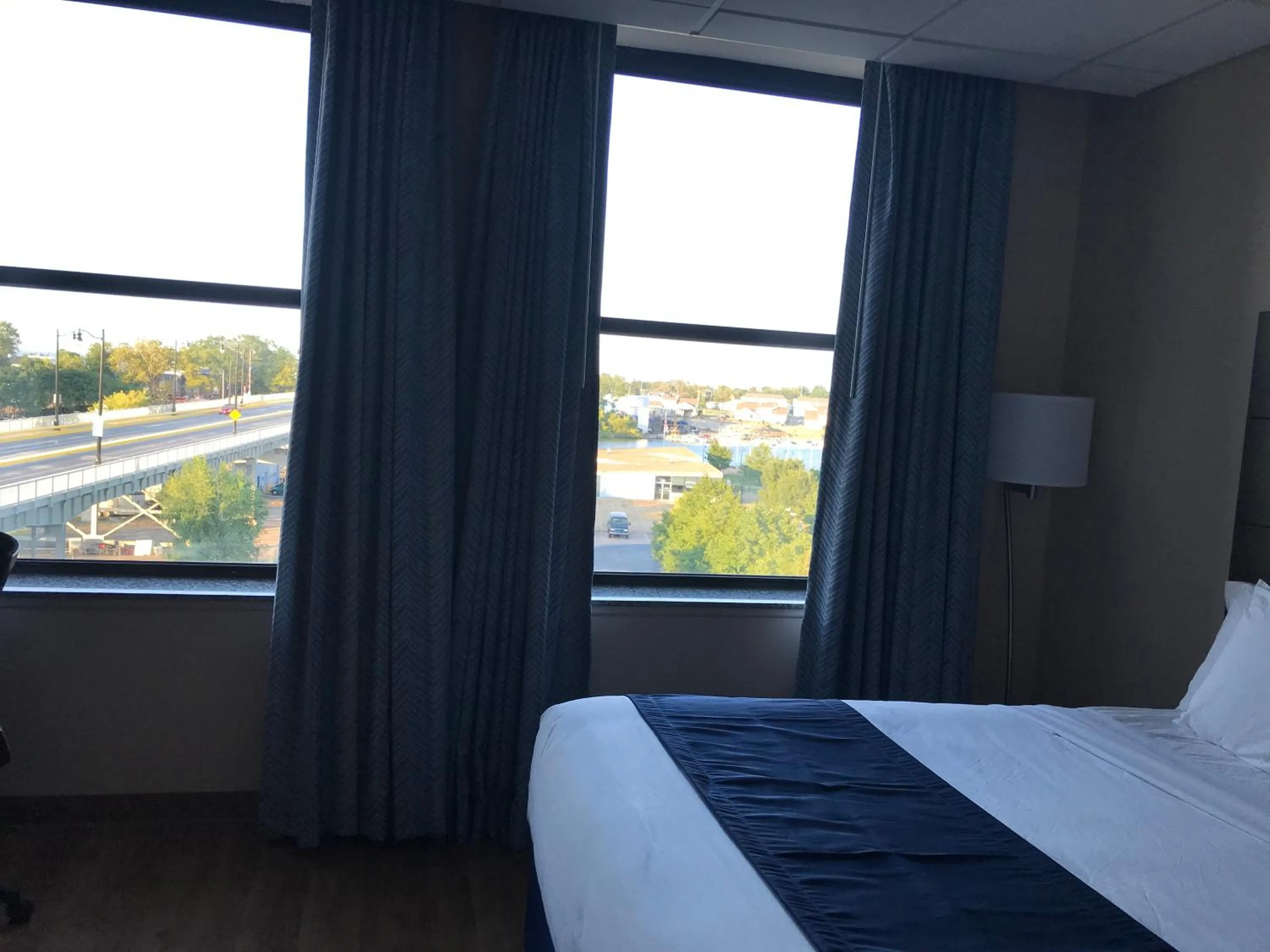 Bed in Ariel Broadway Hotel