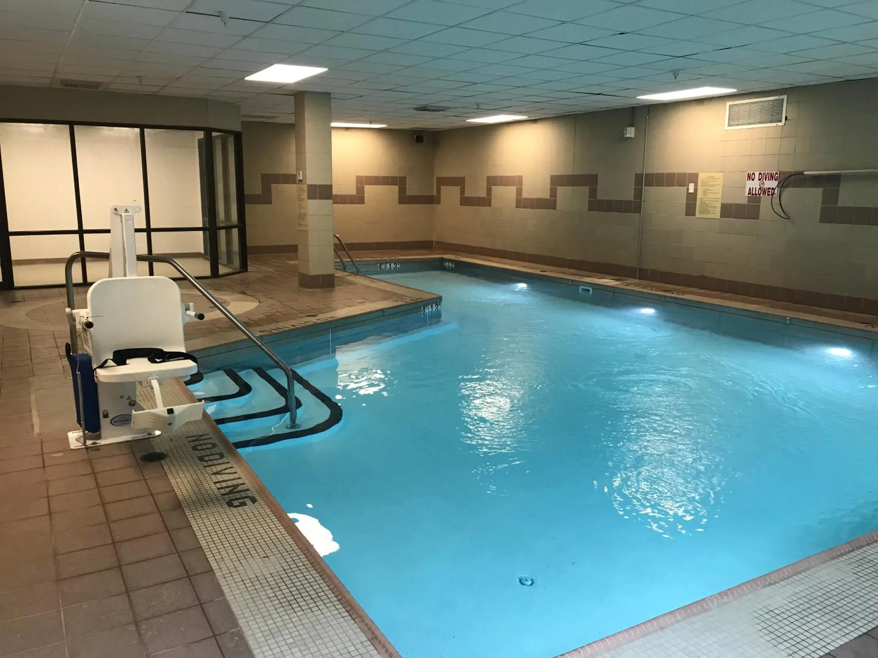 Pool view in Ariel Broadway Hotel