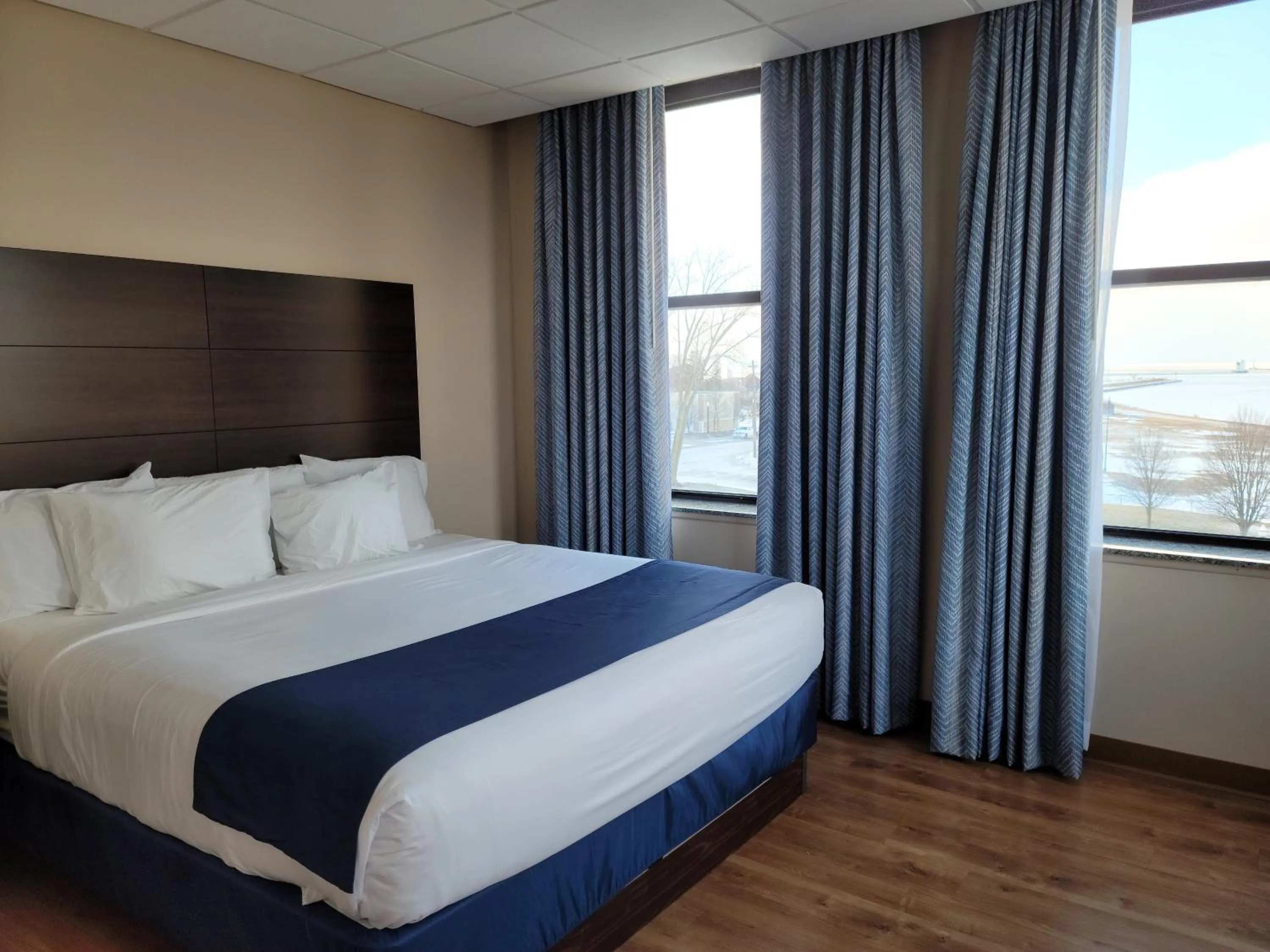 Bed in Ariel Broadway Hotel