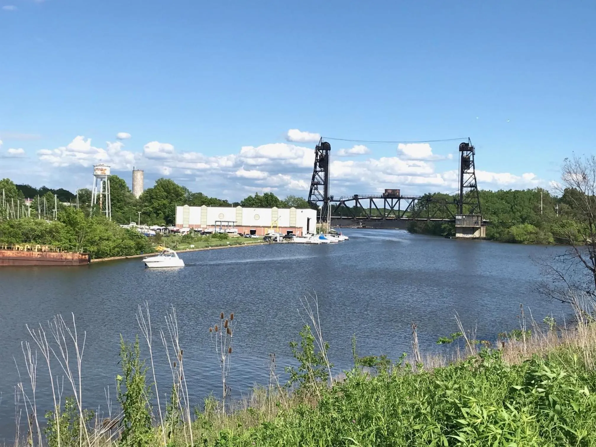 Nearby landmark in Ariel Broadway Hotel