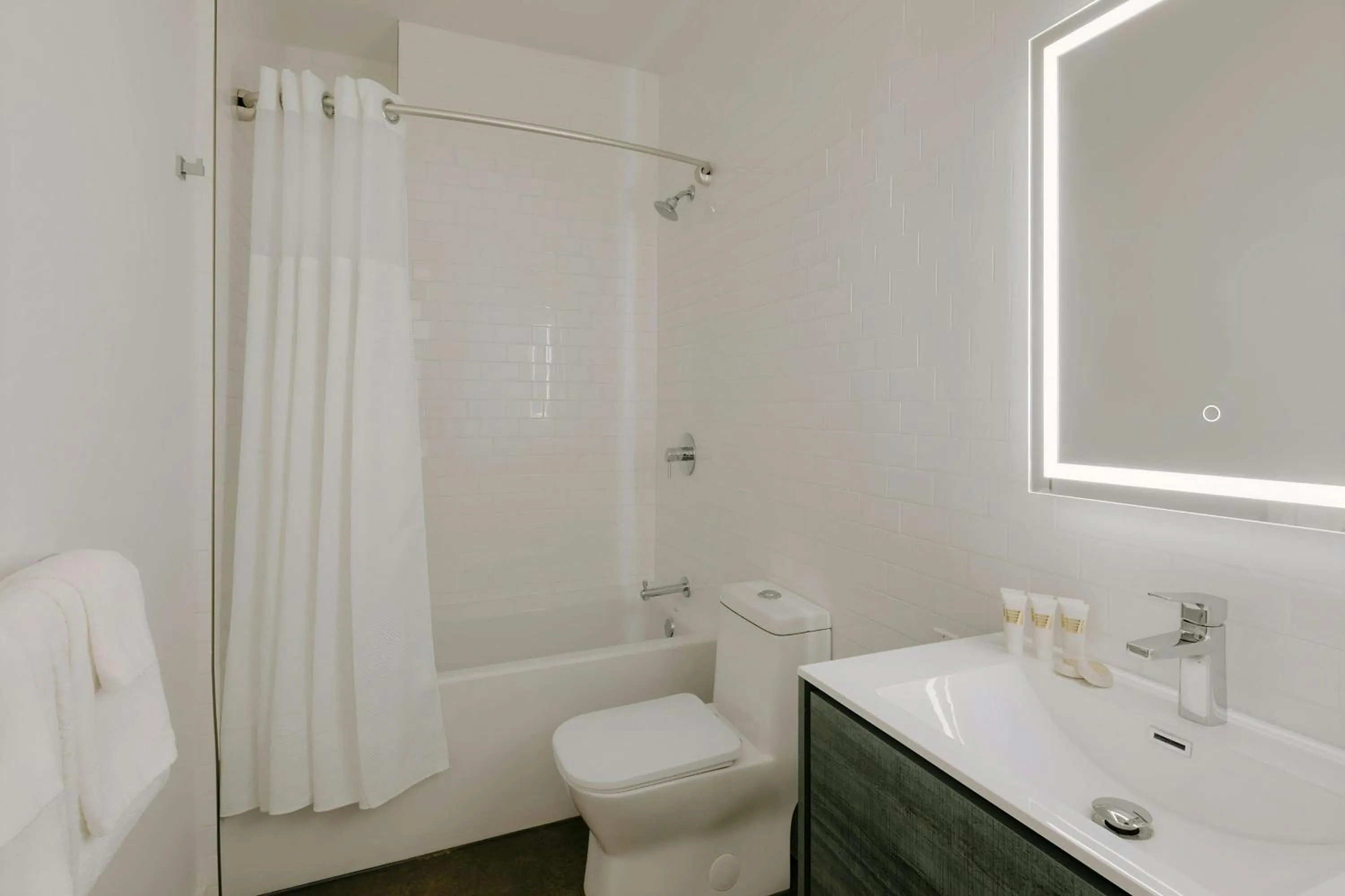 Bathroom in Sonder by Marriott Bonvoy The Heid Apartments Loft District